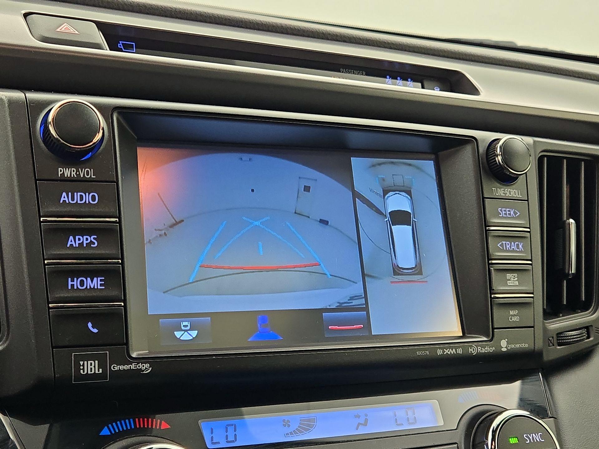 Thumbnail: 2018 Toyota RAV4 - 14