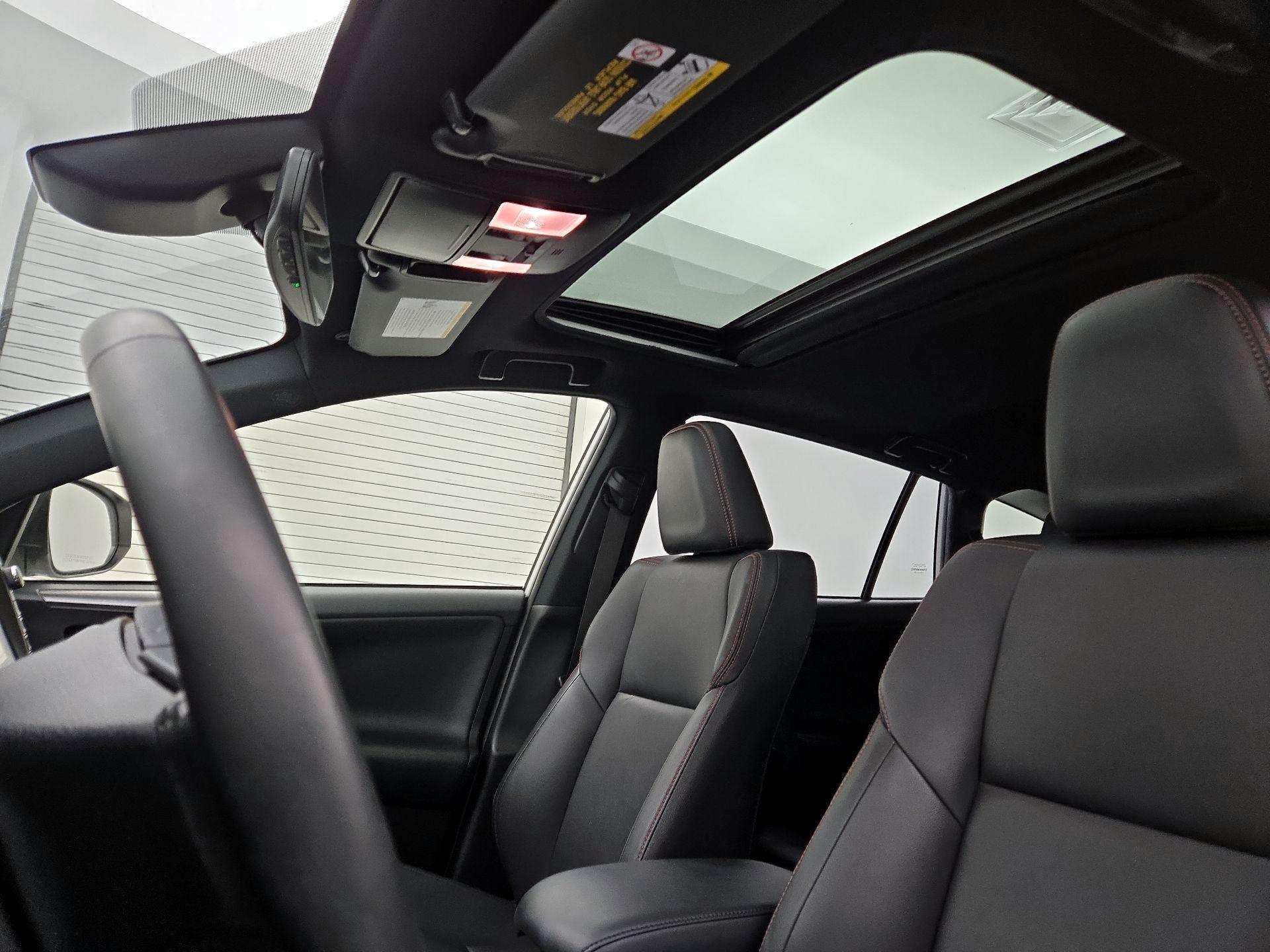 Thumbnail: 2018 Toyota RAV4 - 19