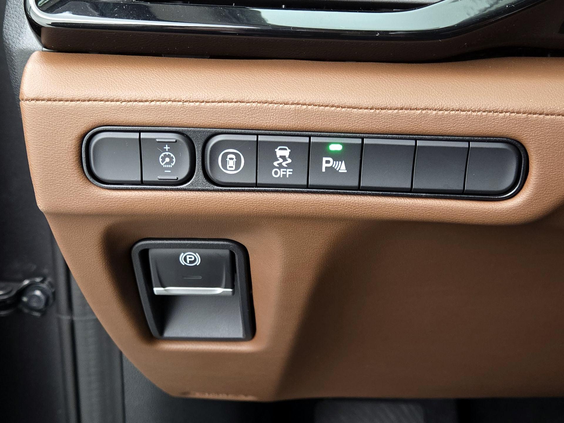 Thumbnail: 2022 Acura MDX - 13