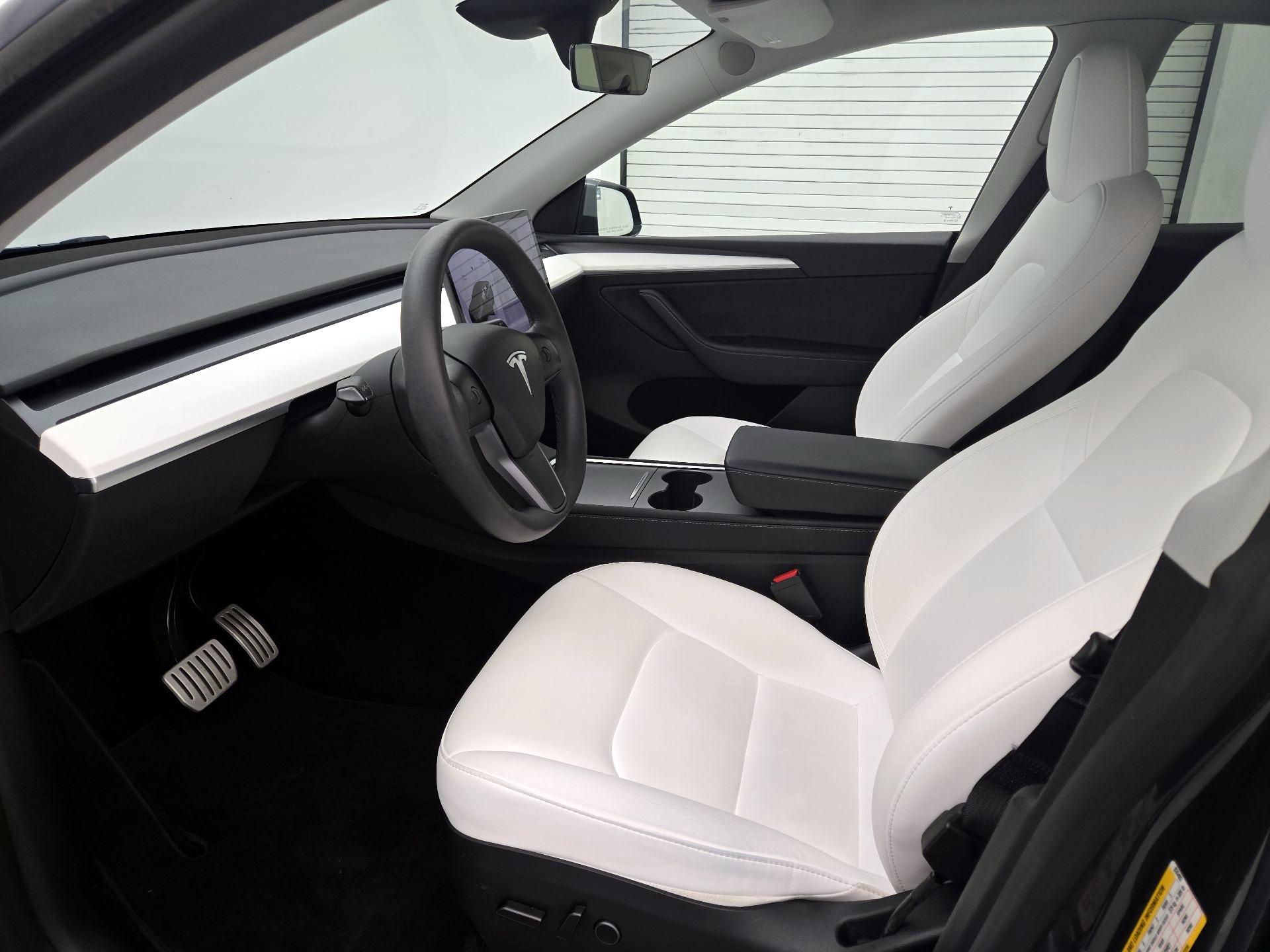 Thumbnail: 2023 Tesla Model Y - 11