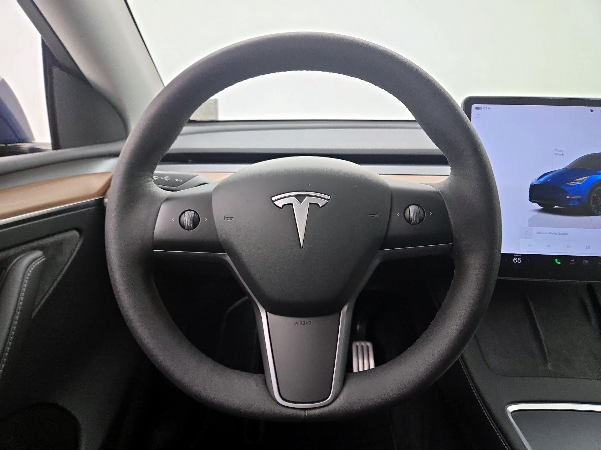 Thumbnail: 2023 Tesla Model Y - 10