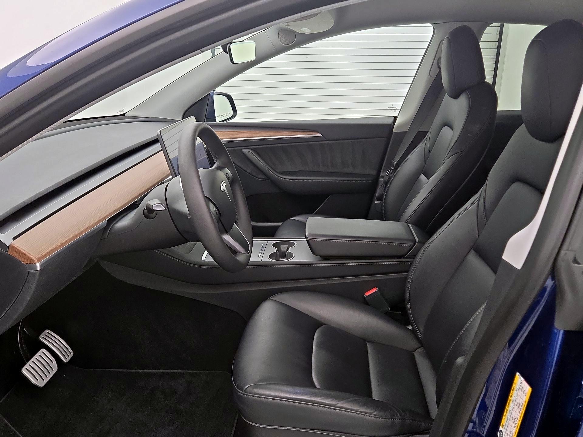 Thumbnail: 2023 Tesla Model Y - 11