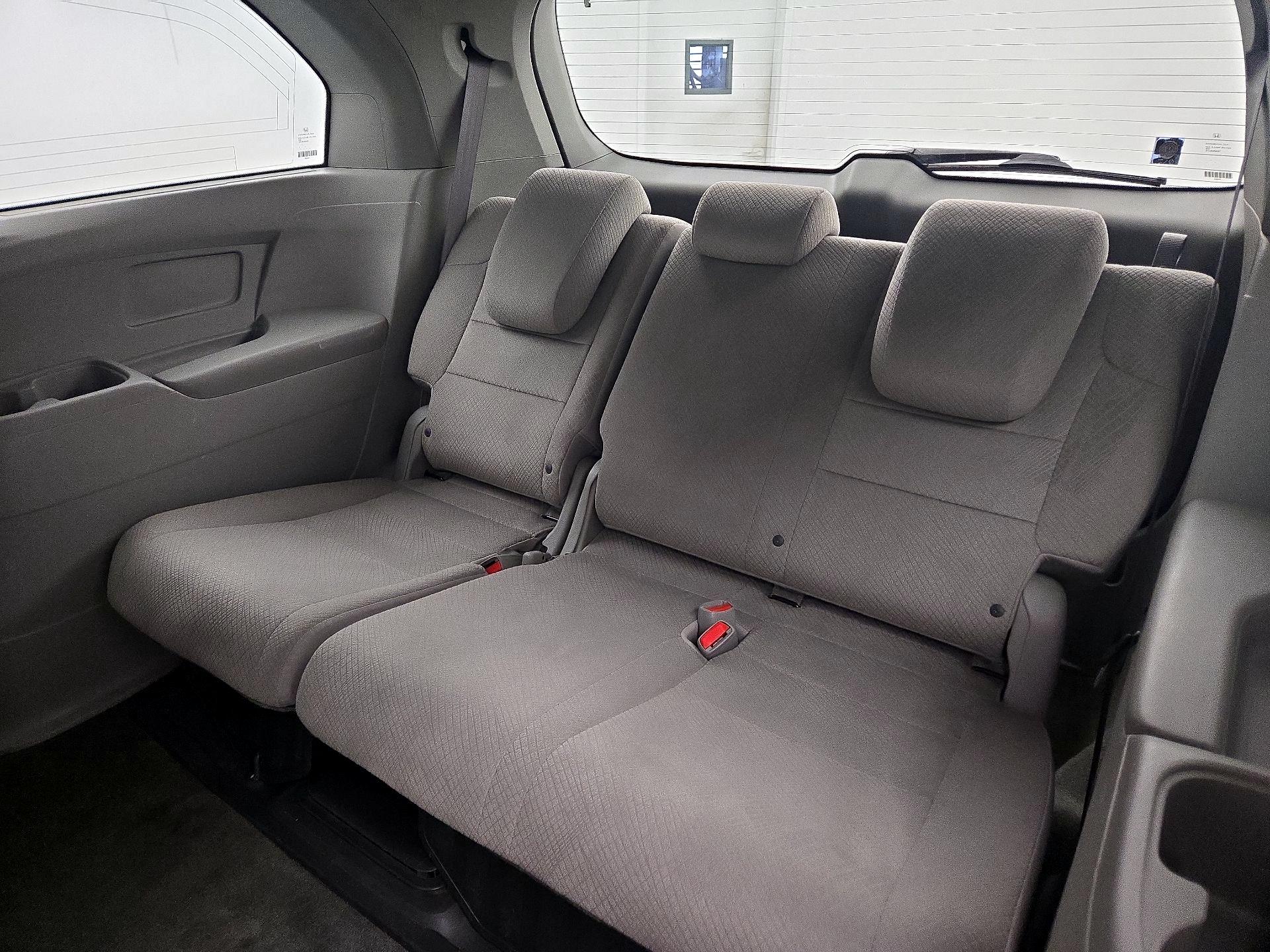 Thumbnail: 2015 Honda Odyssey - 18