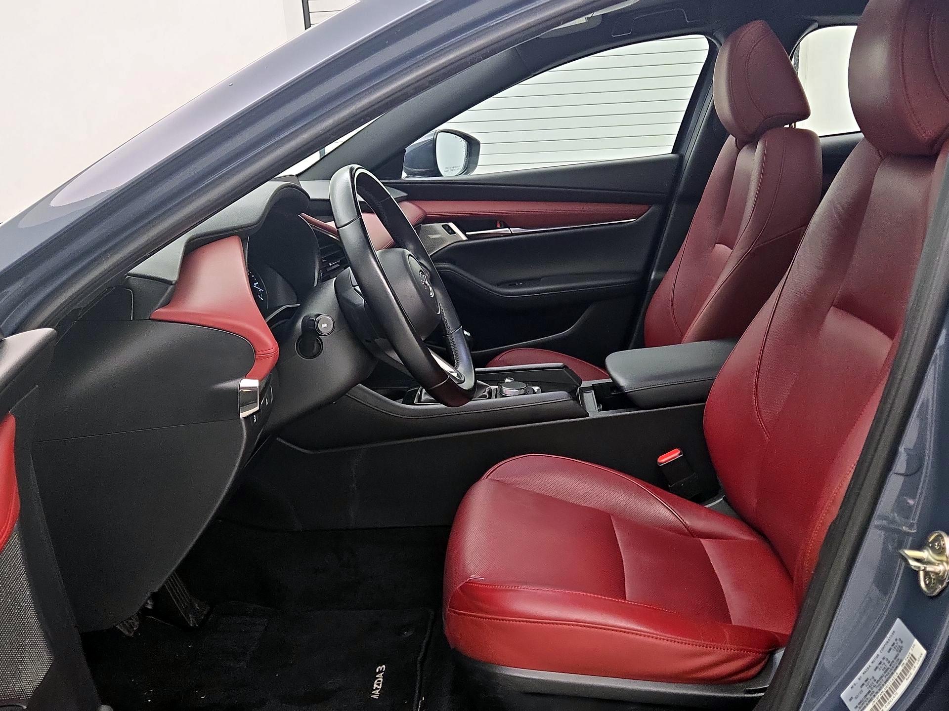 Thumbnail: 2022 Mazda Mazda3 - 11