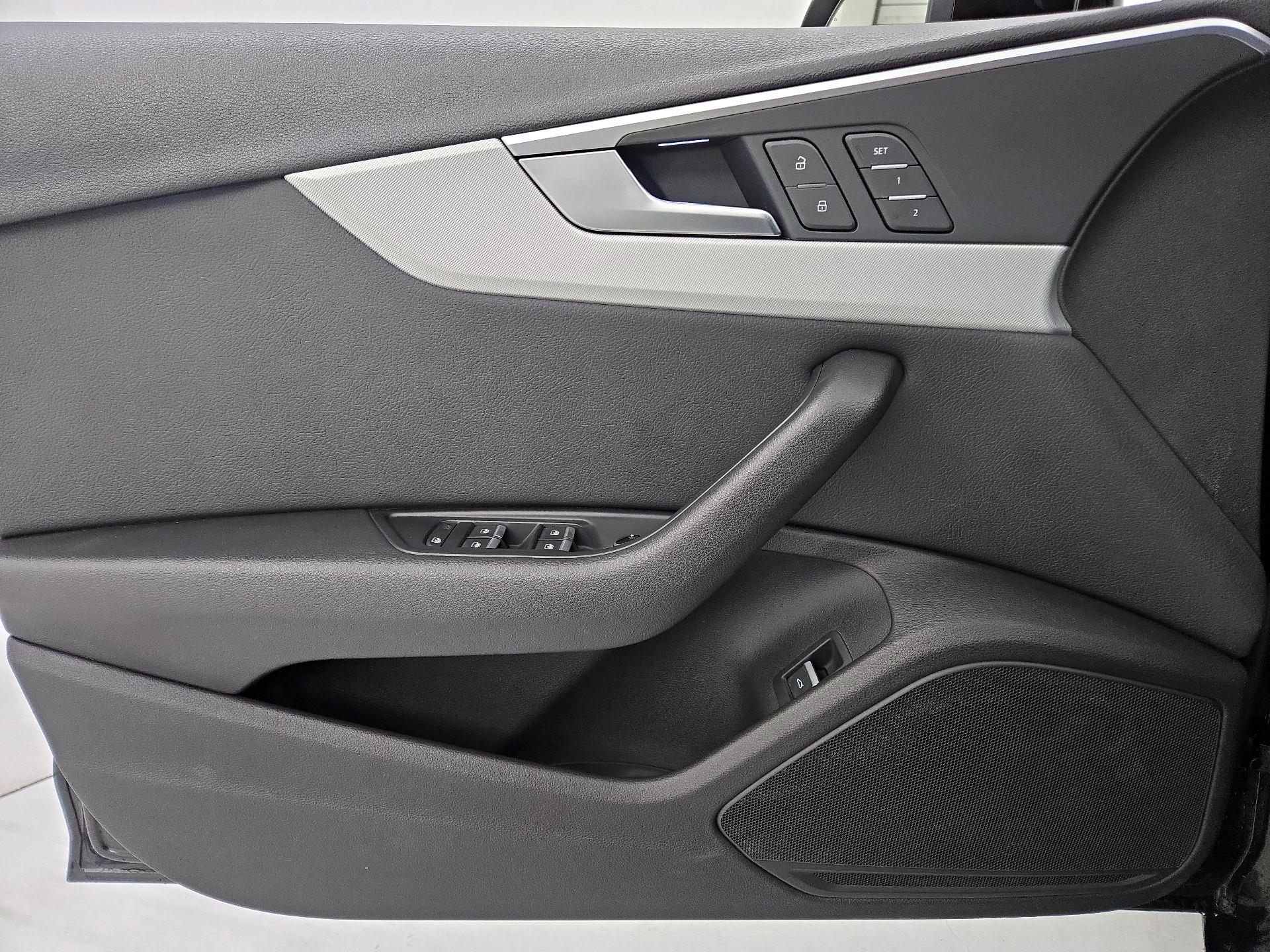 Thumbnail: 2017 Audi A4 - 12