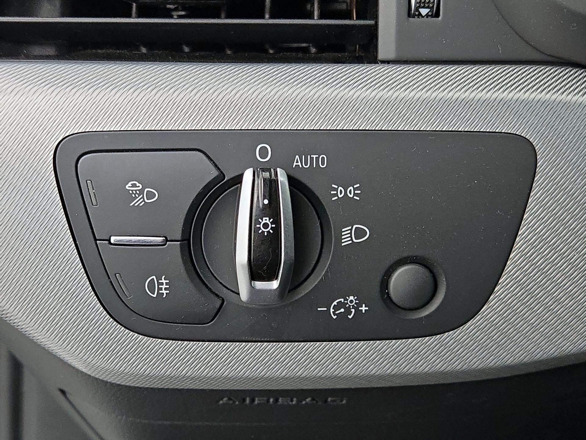 Thumbnail: 2017 Audi A4 - 13