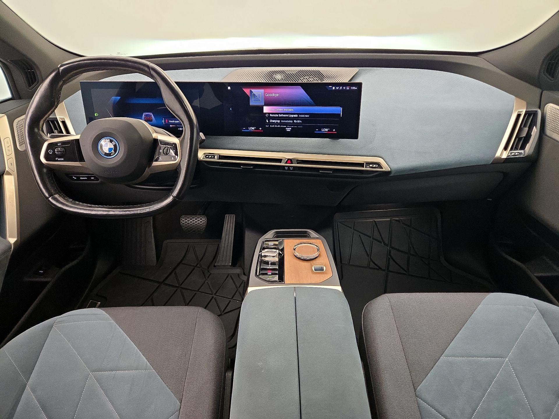 Thumbnail: 2022 BMW iX - 9
