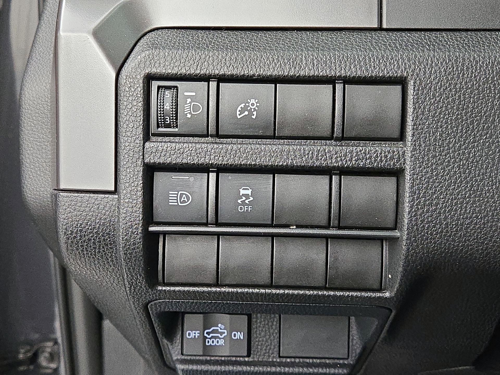 Thumbnail: 2025 Toyota Tacoma - 13