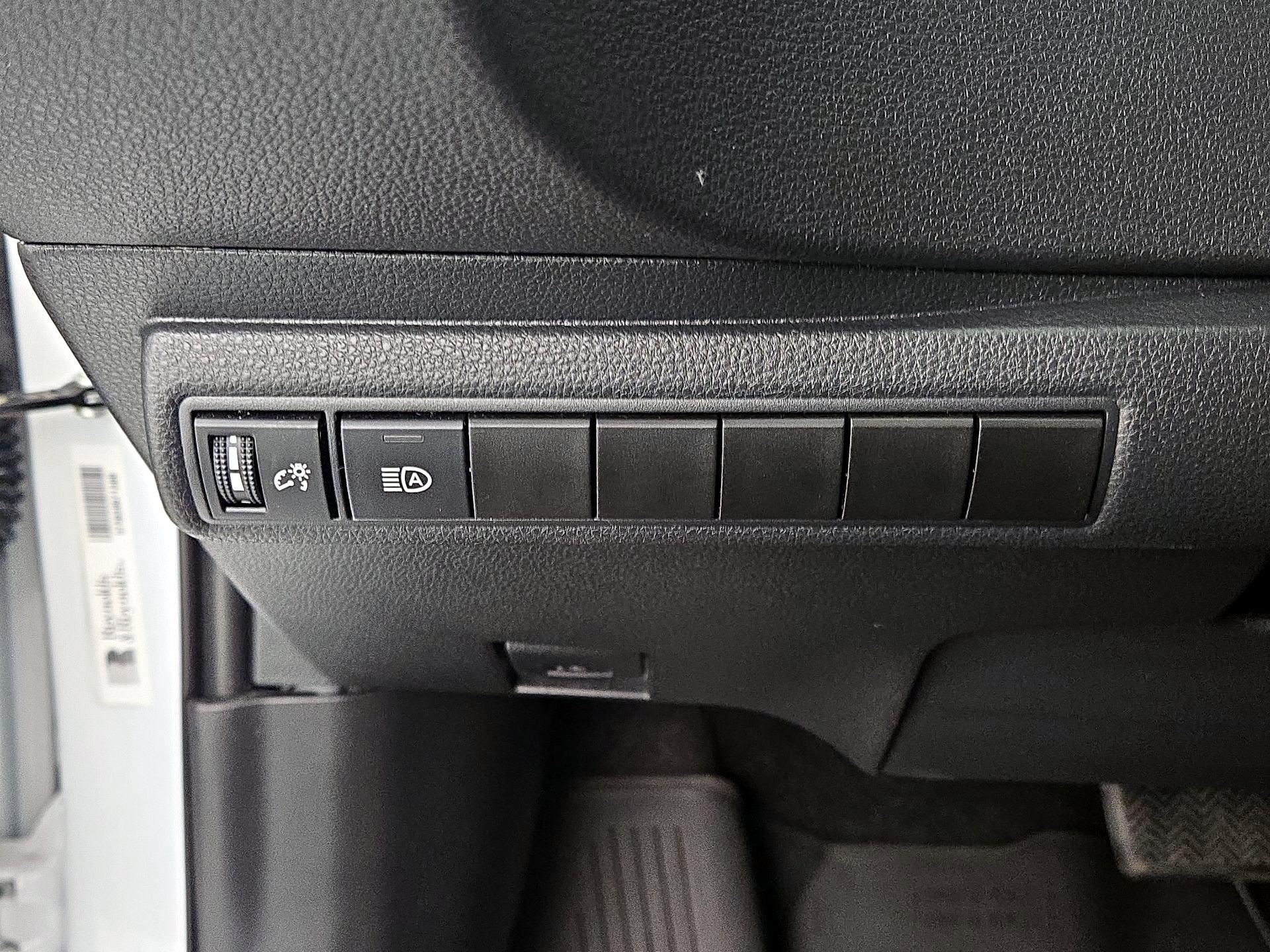 Thumbnail: 2022 Toyota Corolla - 13