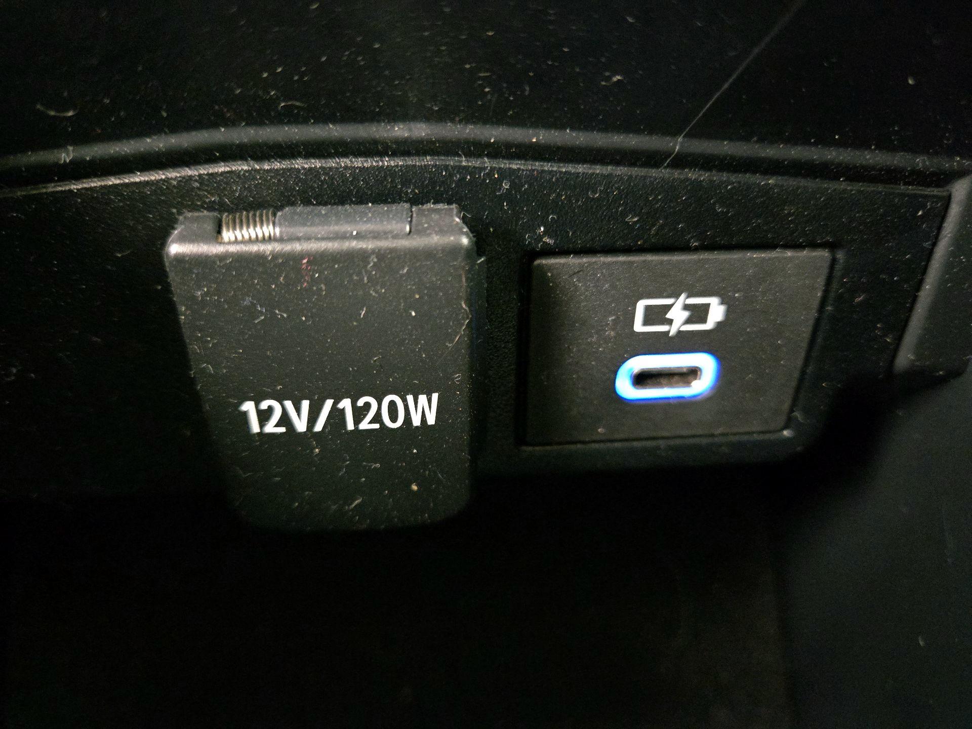 Thumbnail: 2022 Toyota Corolla - 18