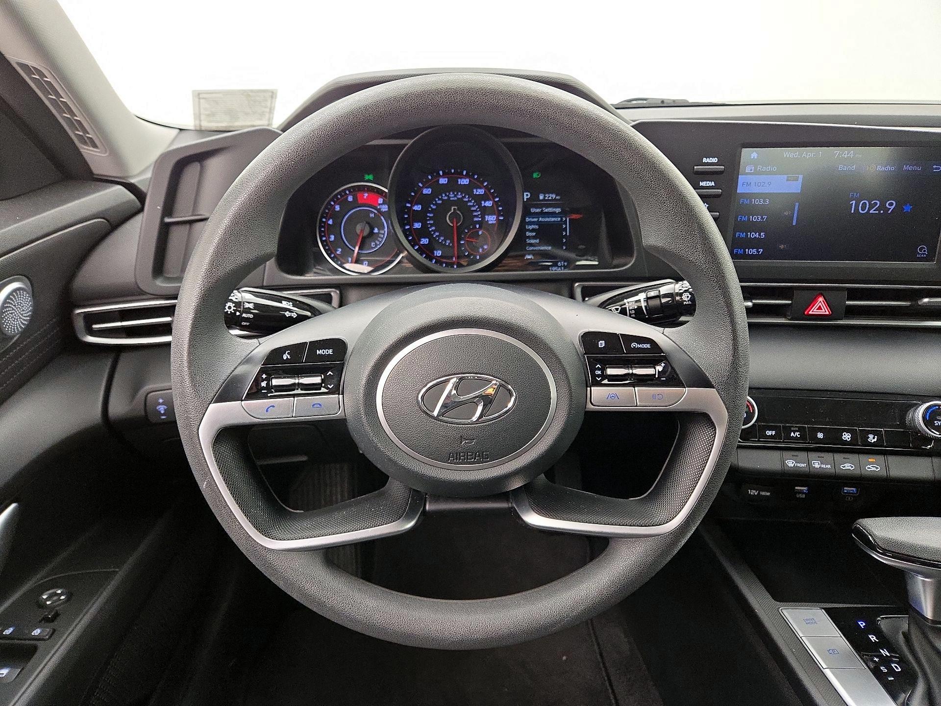 Thumbnail: 2023 Hyundai Elantra - 10