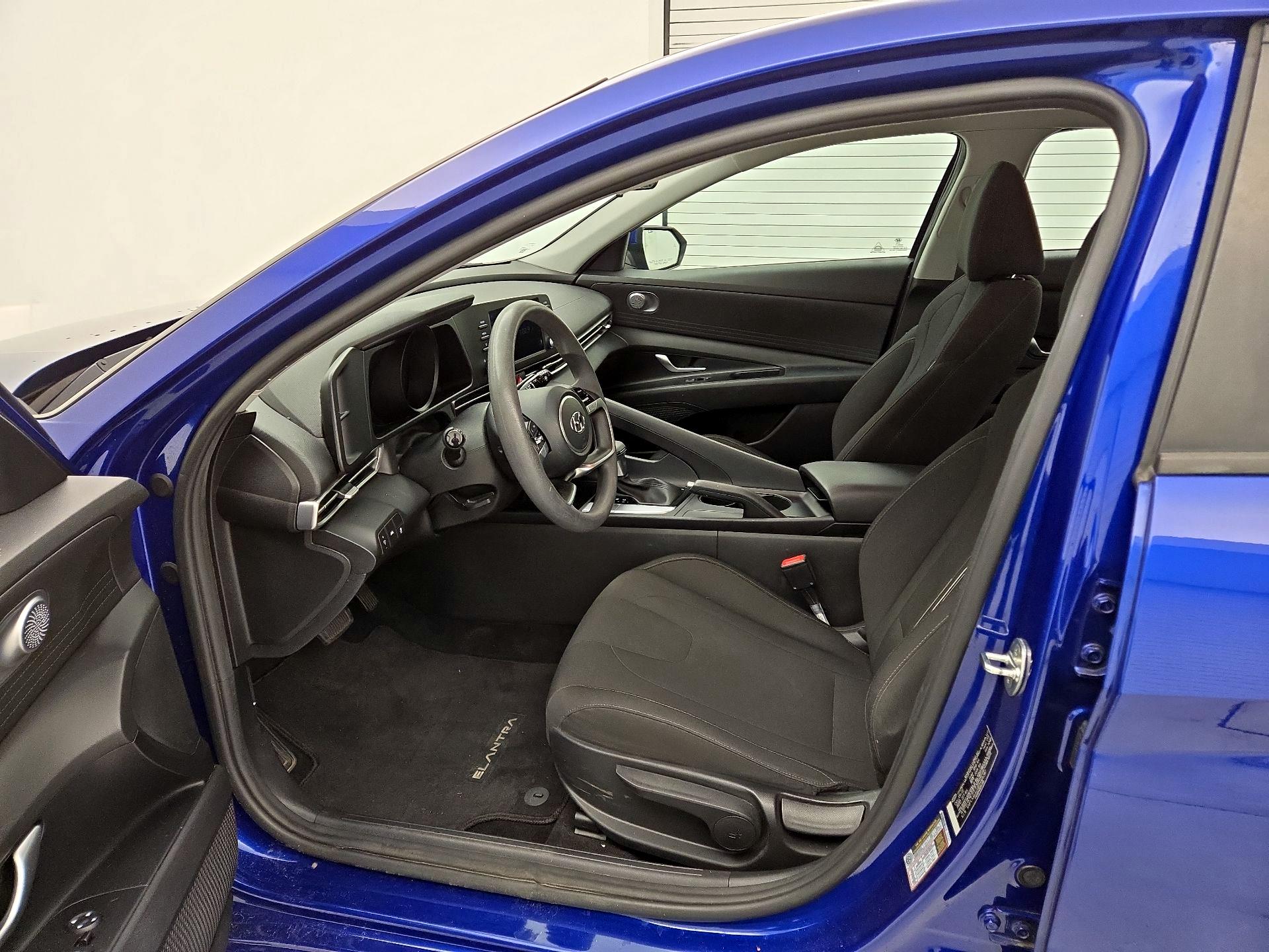 Thumbnail: 2023 Hyundai Elantra - 11