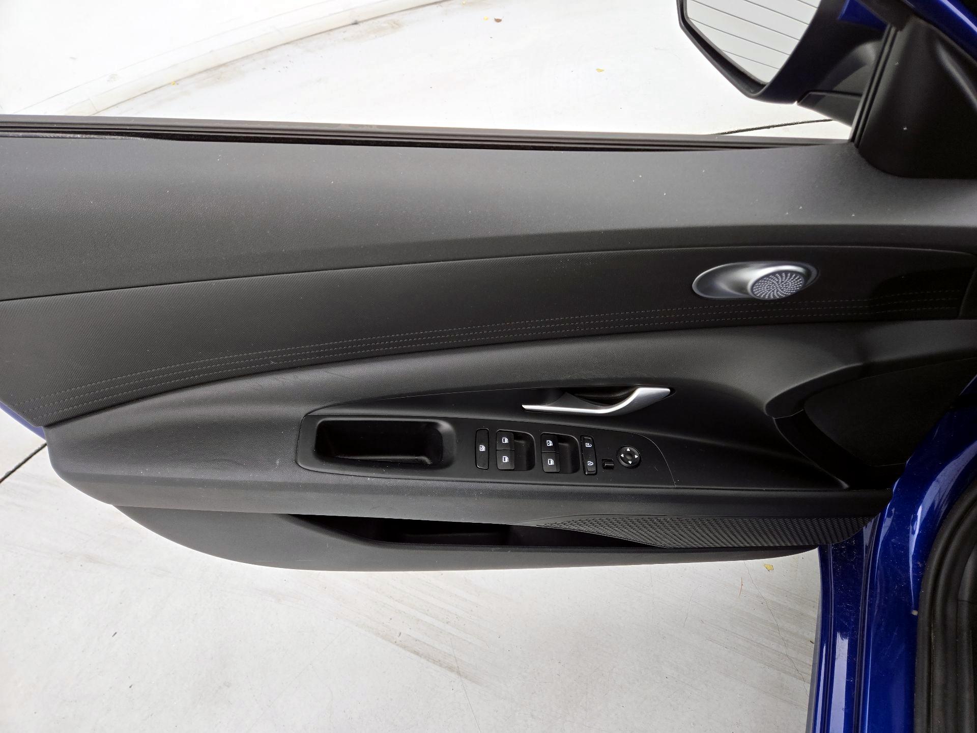 Thumbnail: 2023 Hyundai Elantra - 12