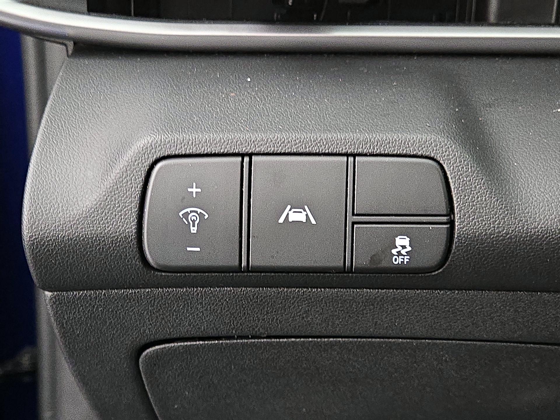 Thumbnail: 2023 Hyundai Elantra - 13