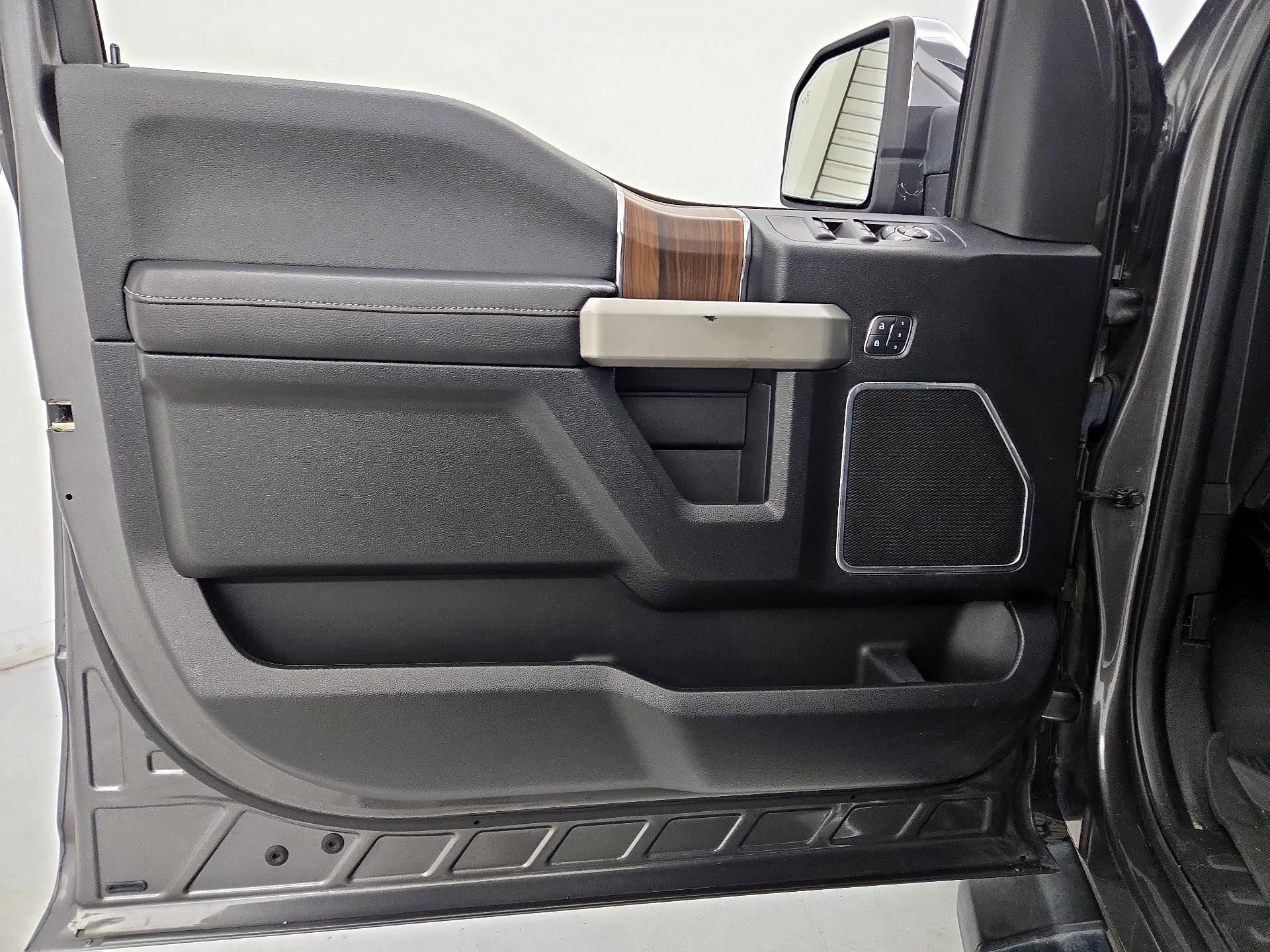 Thumbnail: 2017 Ford F-150 - 12