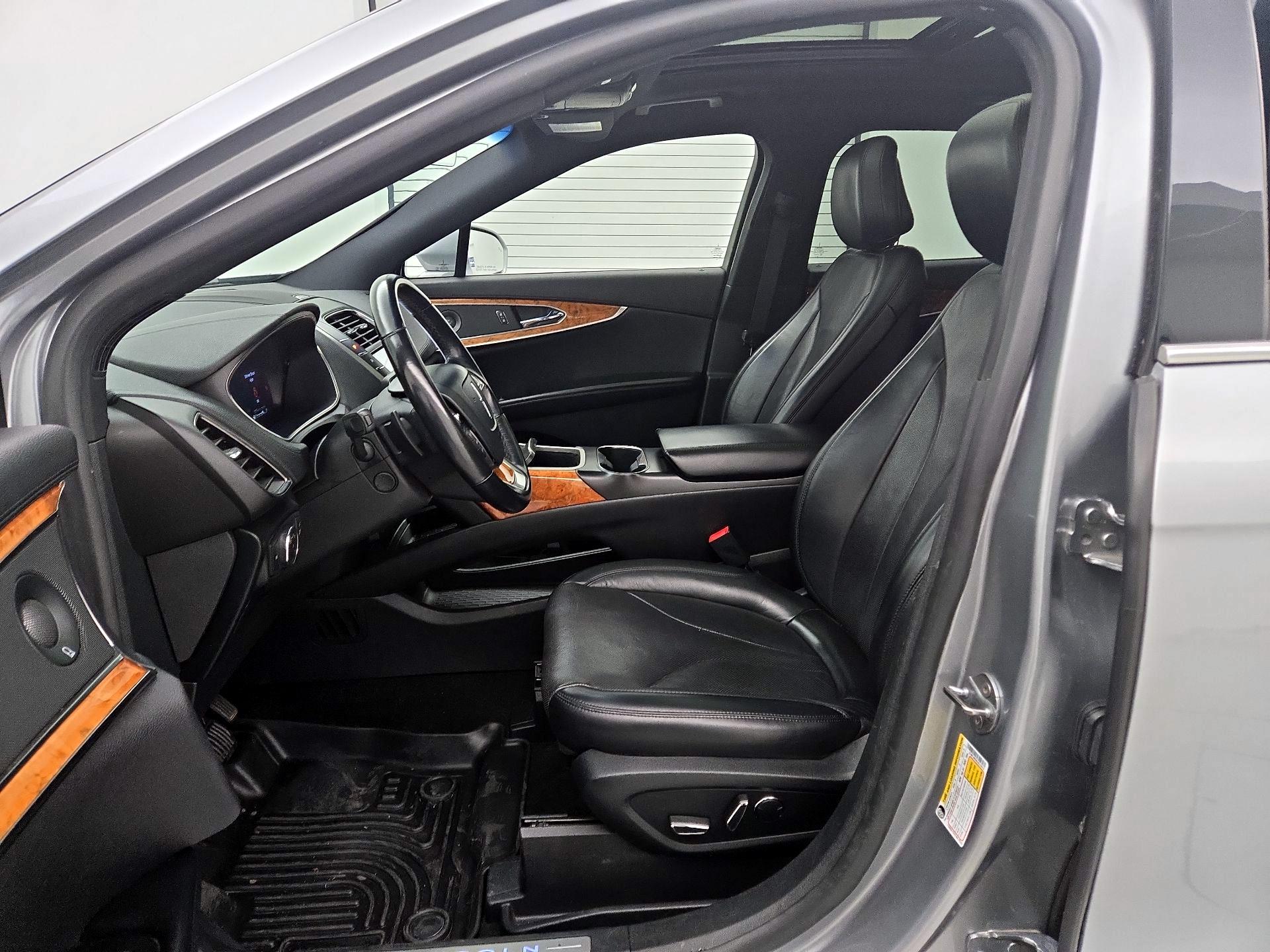 Thumbnail: 2020 Lincoln Nautilus - 11