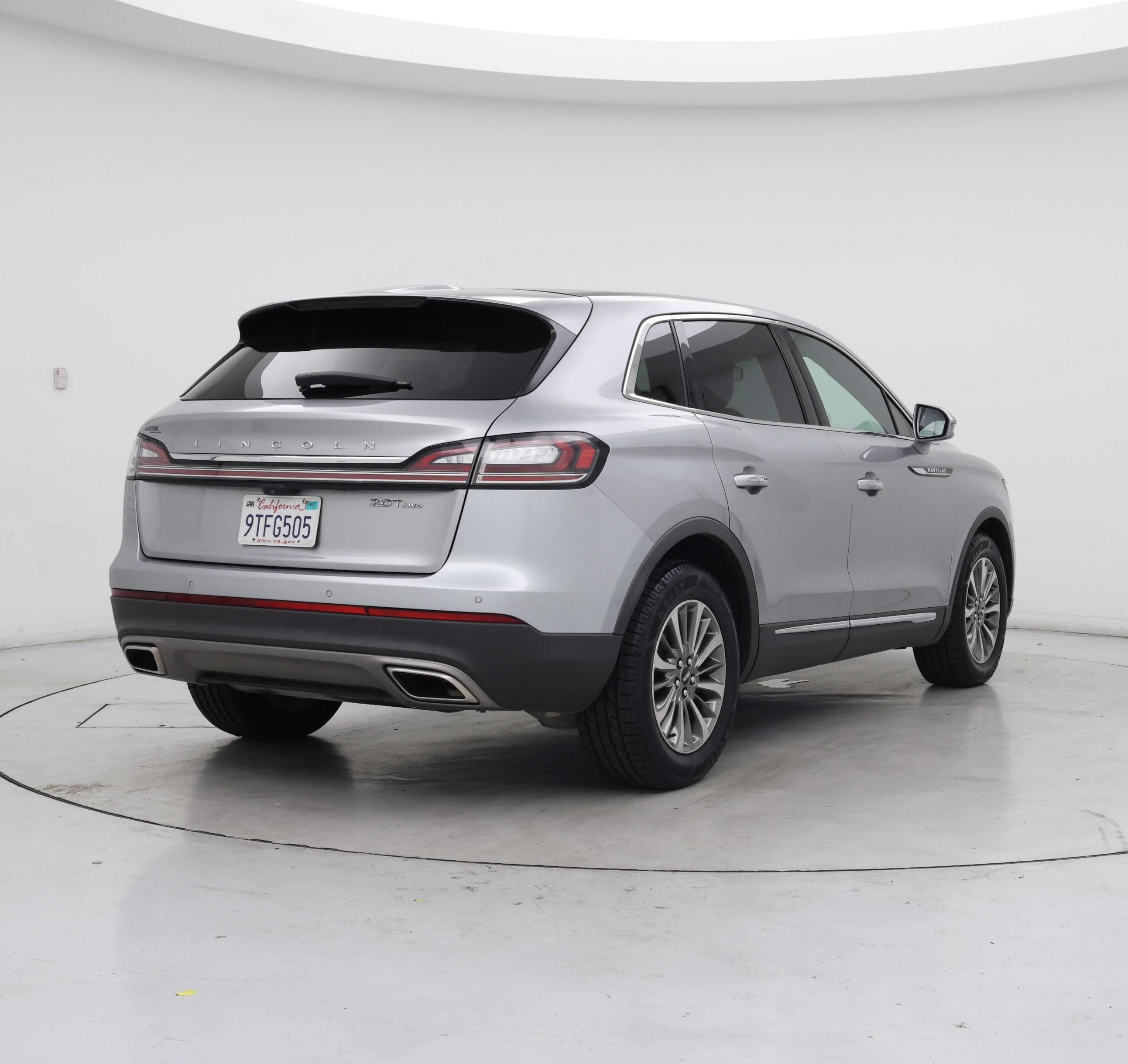 Thumbnail: 2020 Lincoln Nautilus - 8