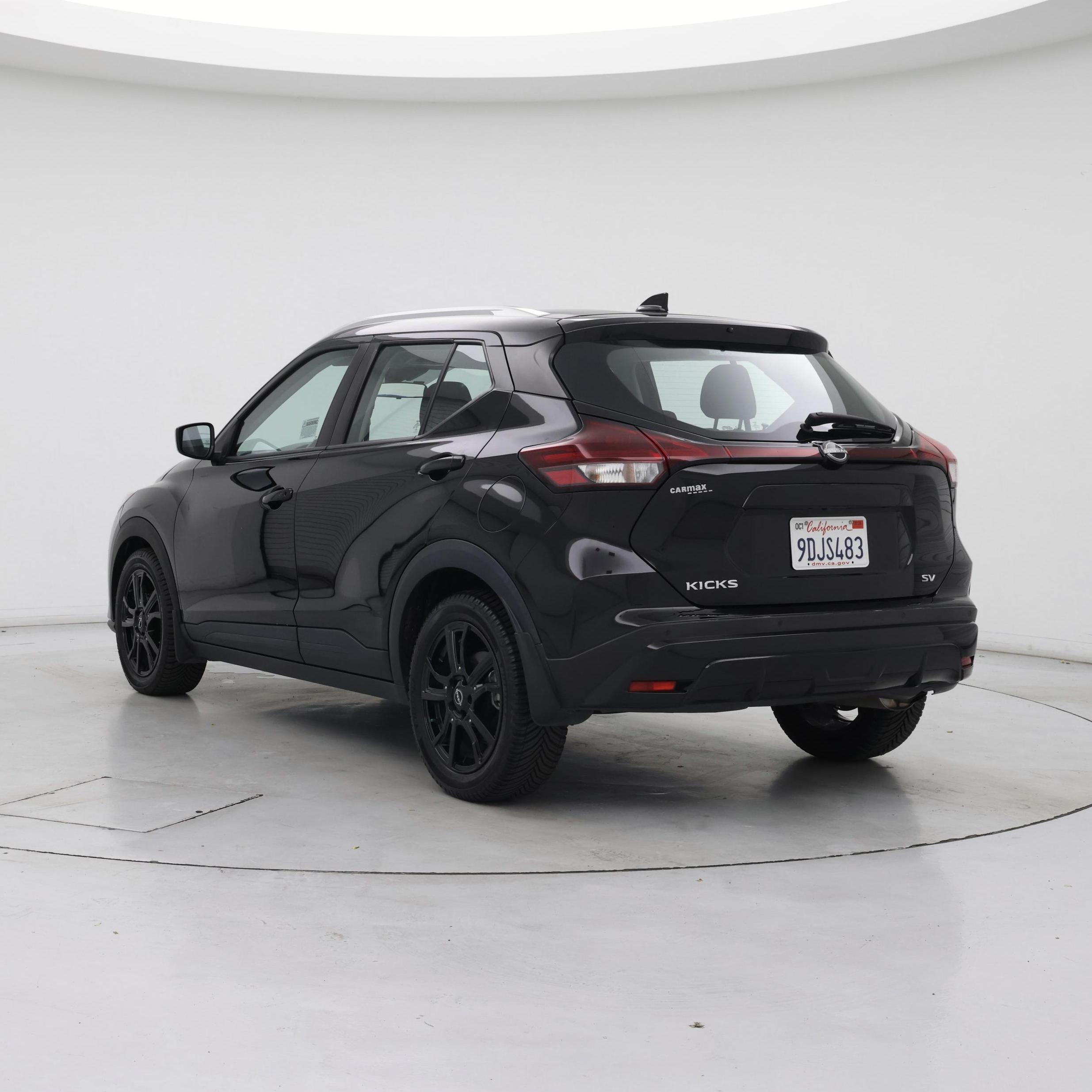 Thumbnail: 2023 Nissan Kicks - 2