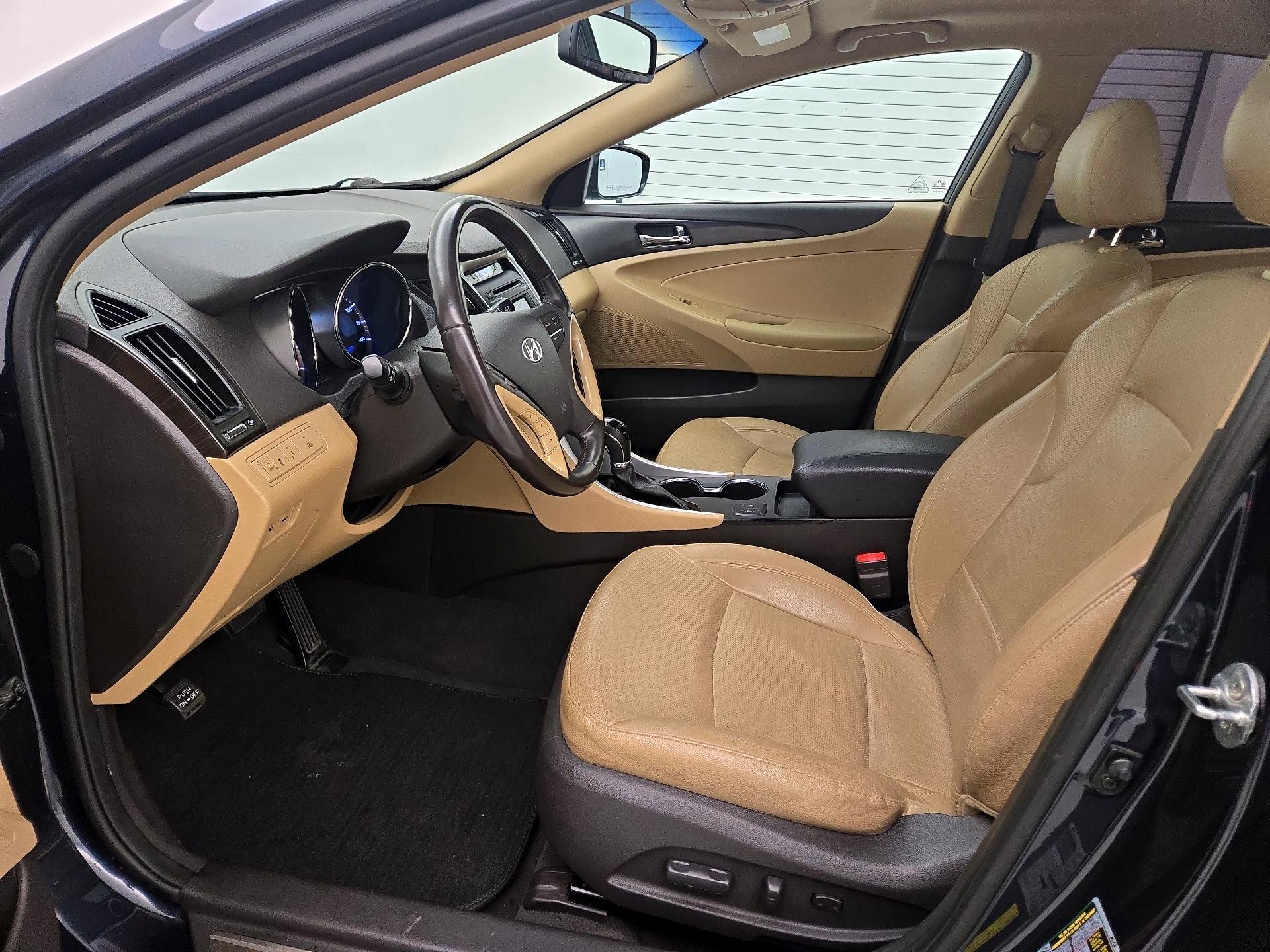 Thumbnail: 2014 Hyundai Sonata - 11