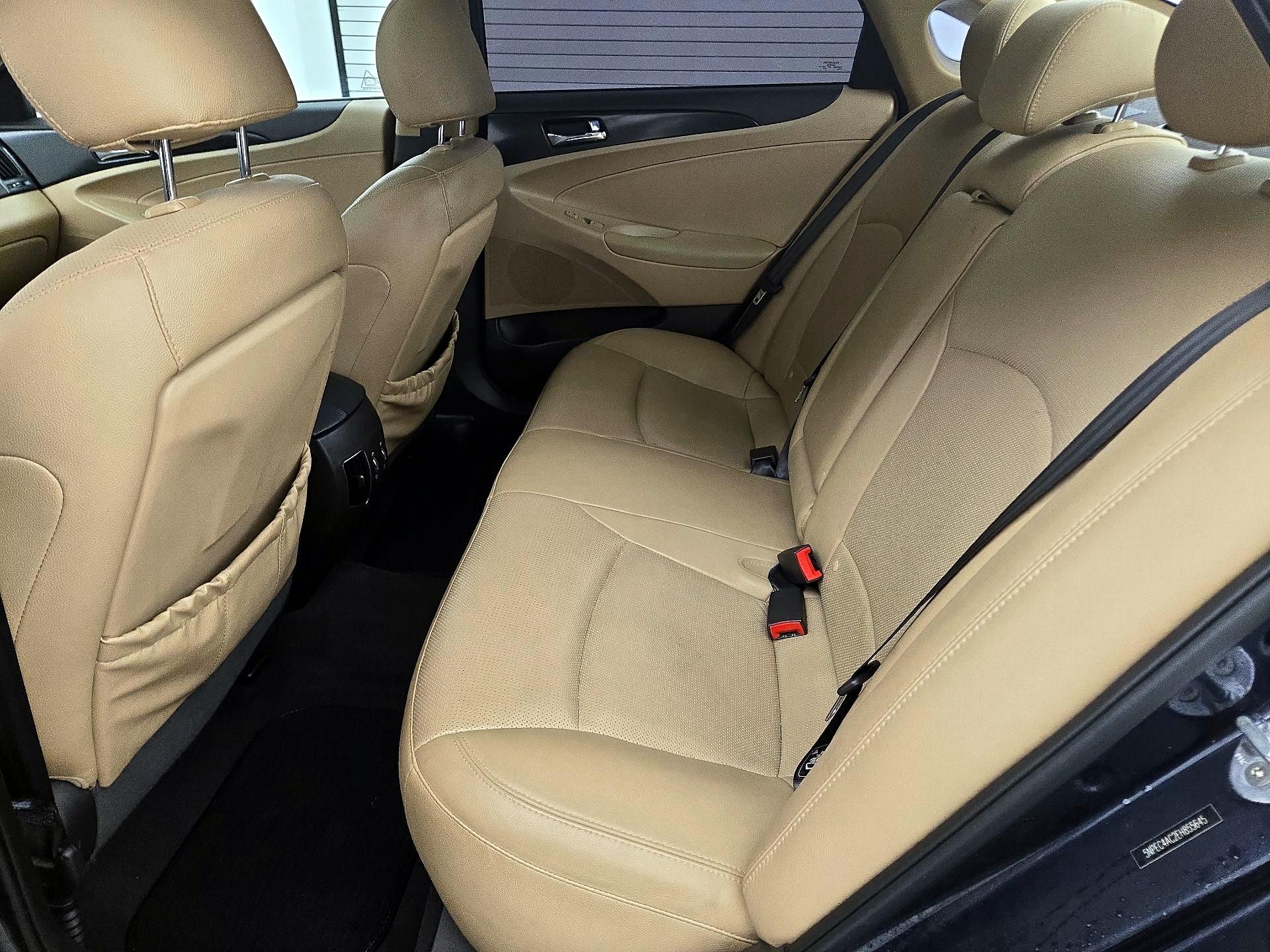 Thumbnail: 2014 Hyundai Sonata - 19