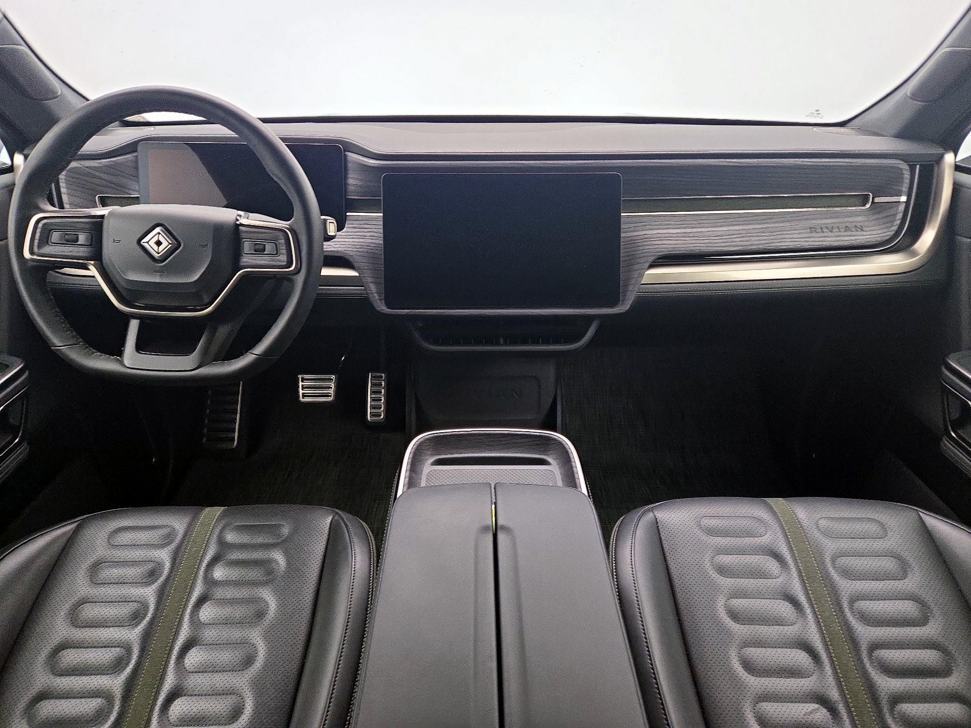 Thumbnail: 2024 Rivian R1S - 9