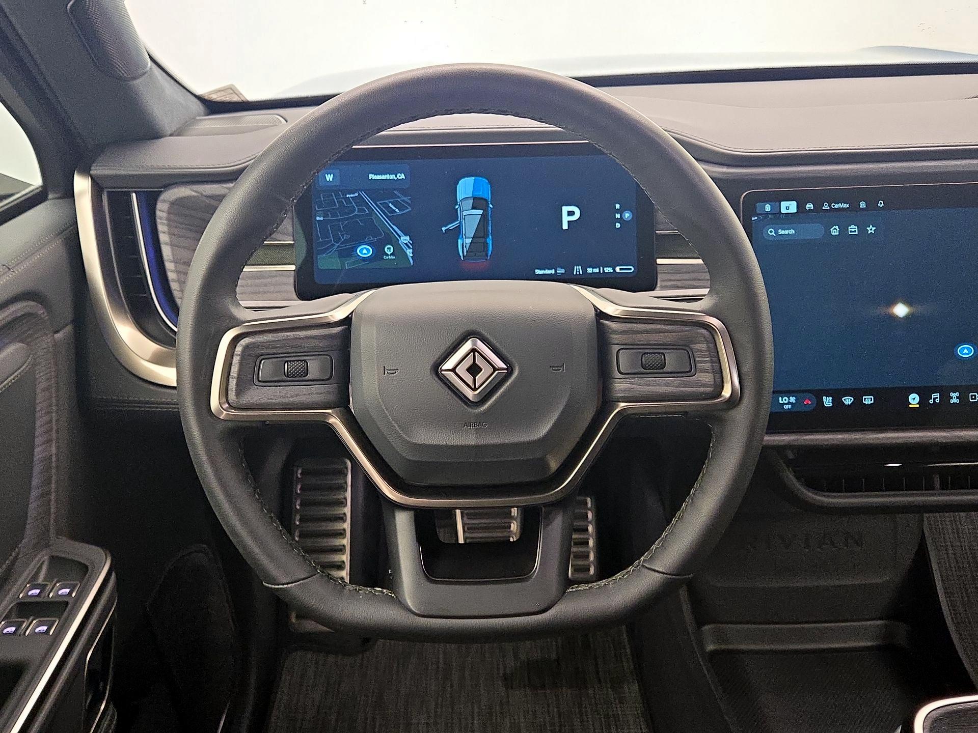 Thumbnail: 2024 Rivian R1S - 10