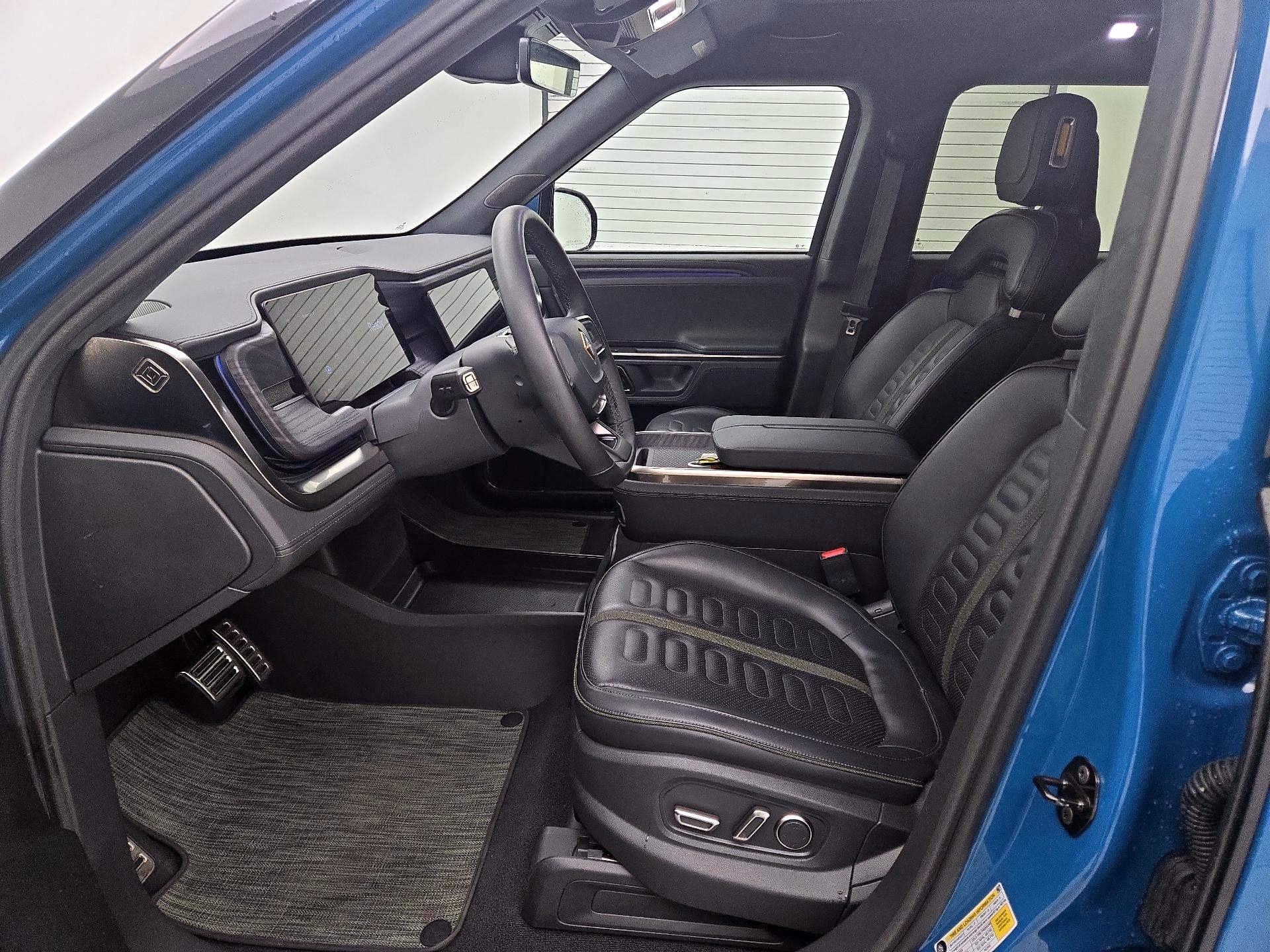 Thumbnail: 2024 Rivian R1S - 11