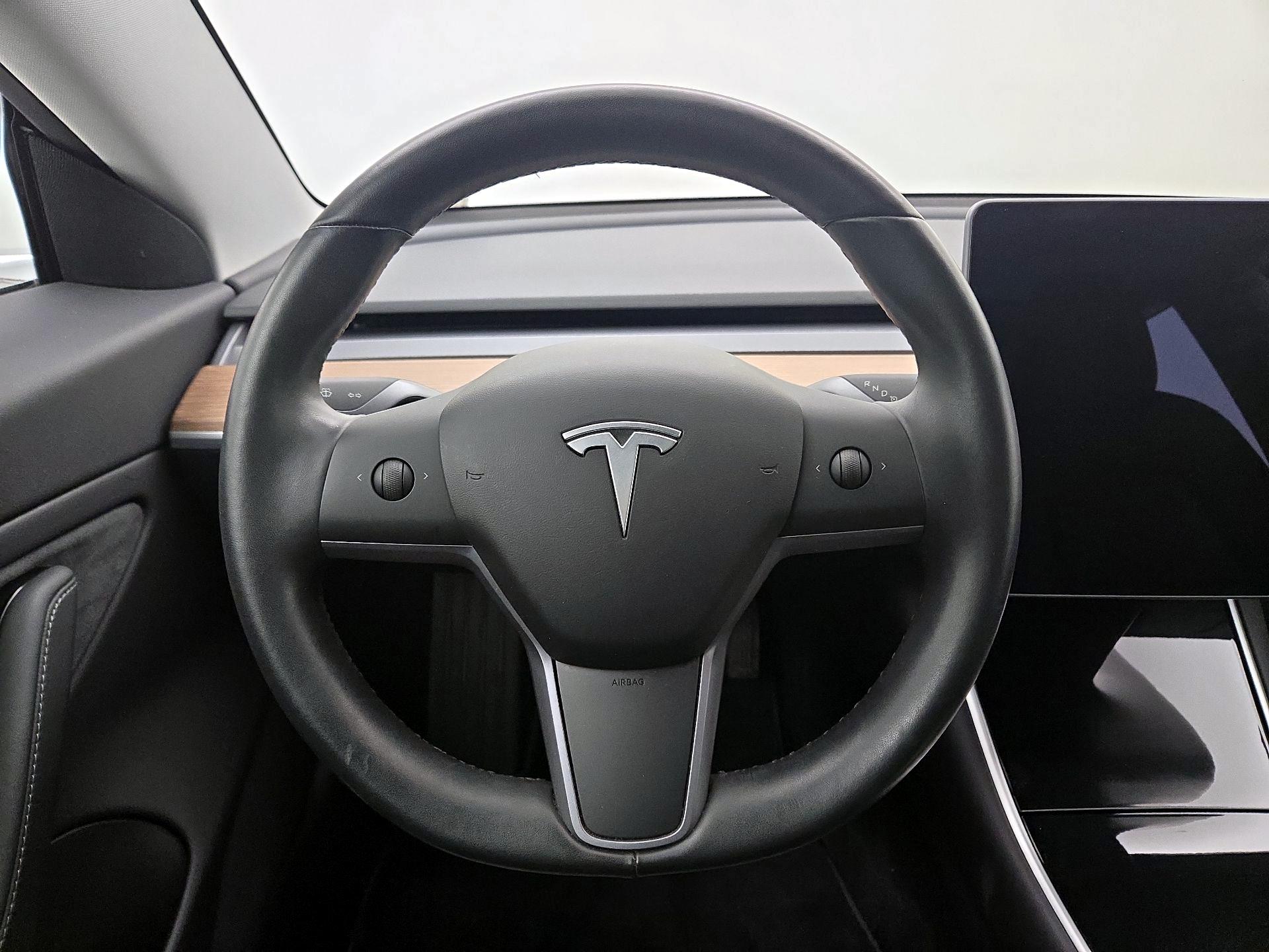 Thumbnail: 2019 Tesla Model 3 - 10