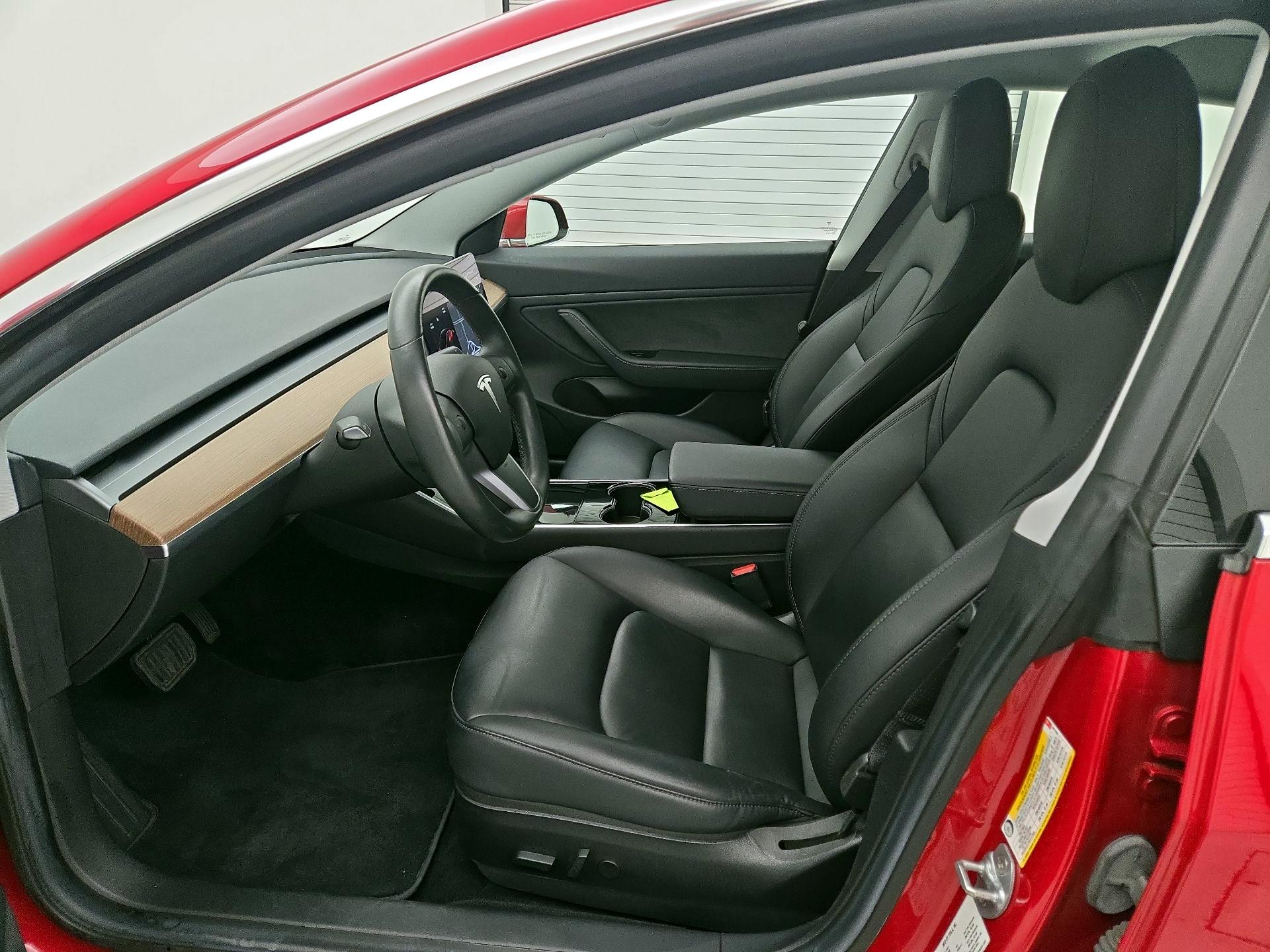 Thumbnail: 2019 Tesla Model 3 - 11