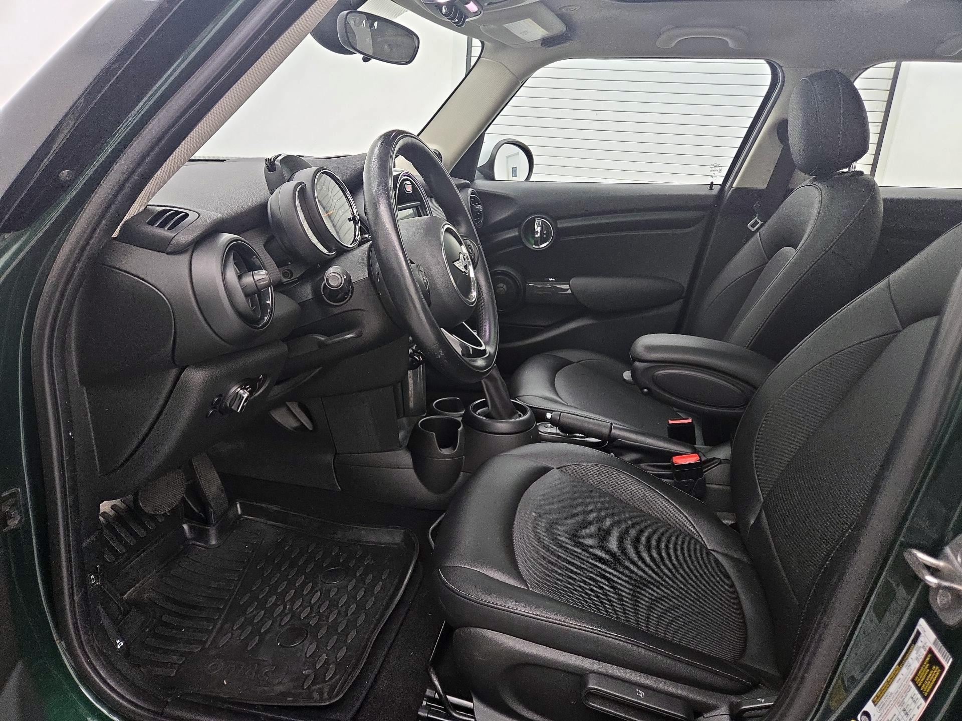 Thumbnail: 2017 MINI Cooper Hardtop - 11