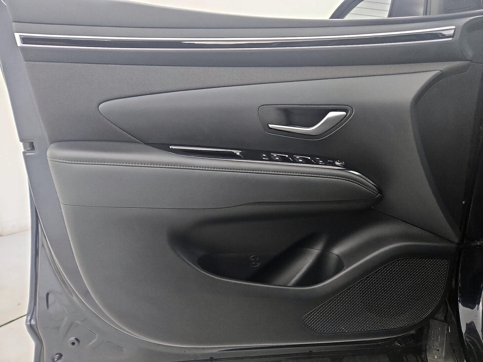 Thumbnail: 2023 Hyundai Tucson - 12