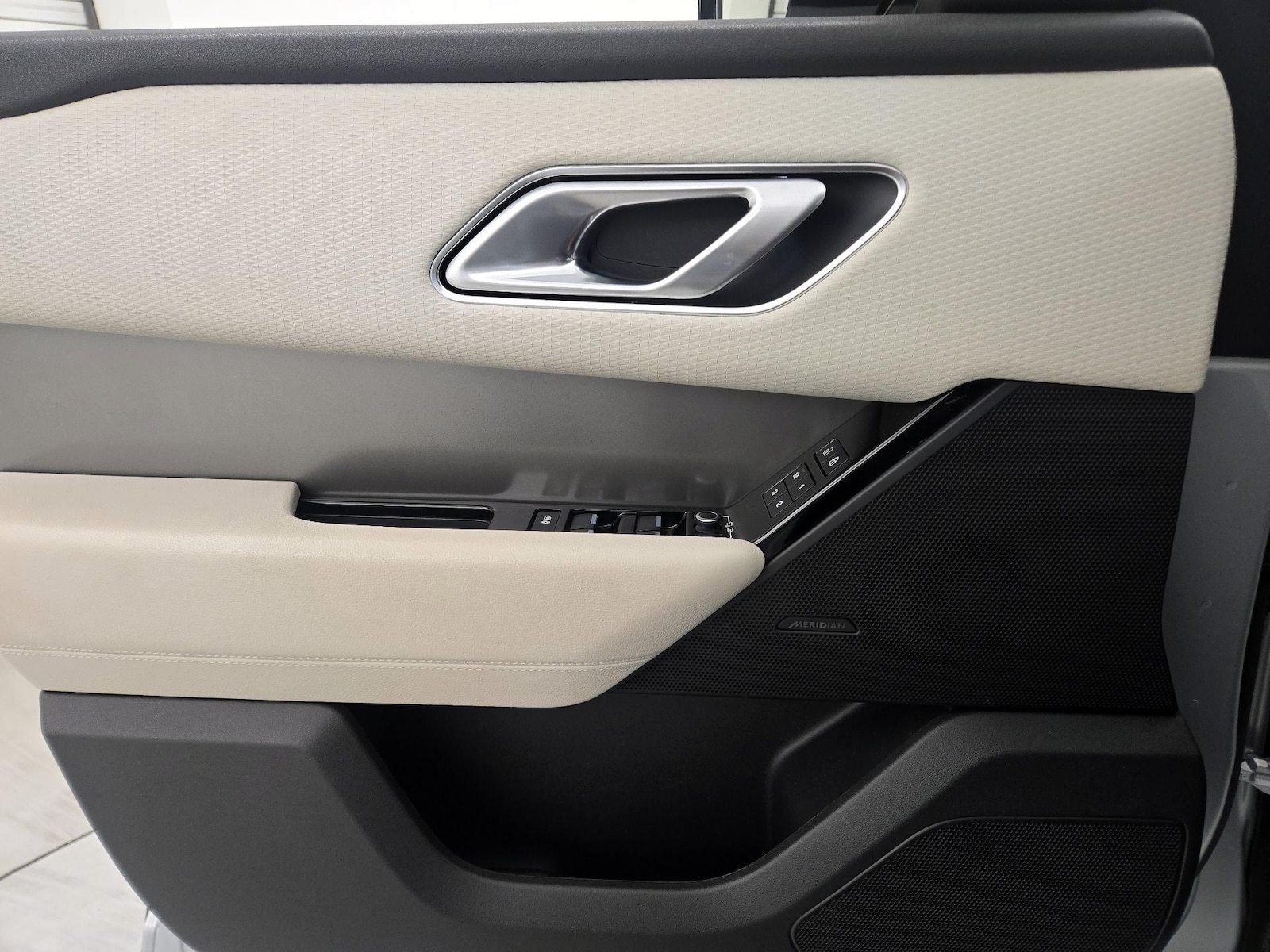 2021 Land Rover Range Rover Velar S - Photo 13