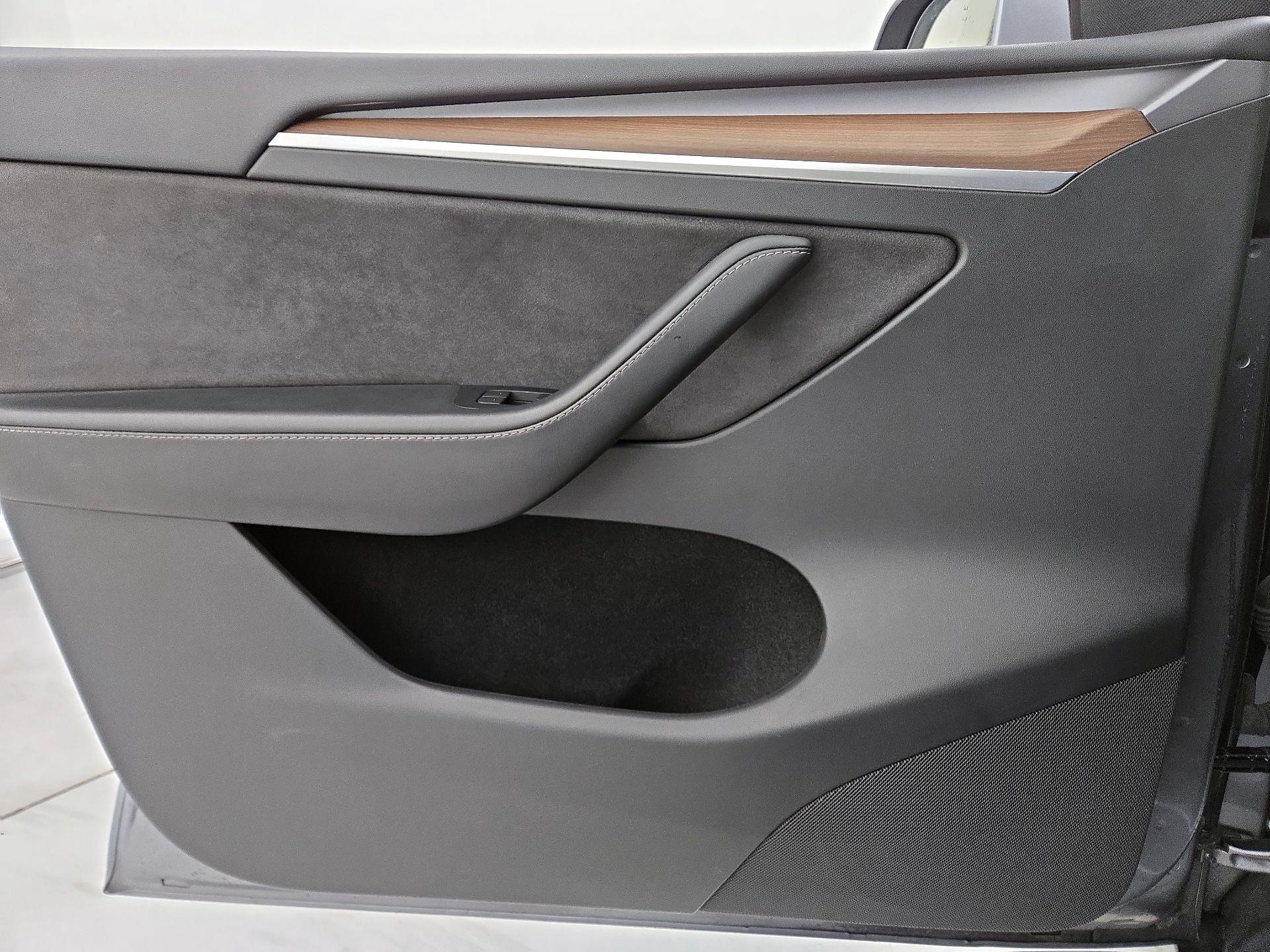 Thumbnail: 2024 Tesla Model Y - 12