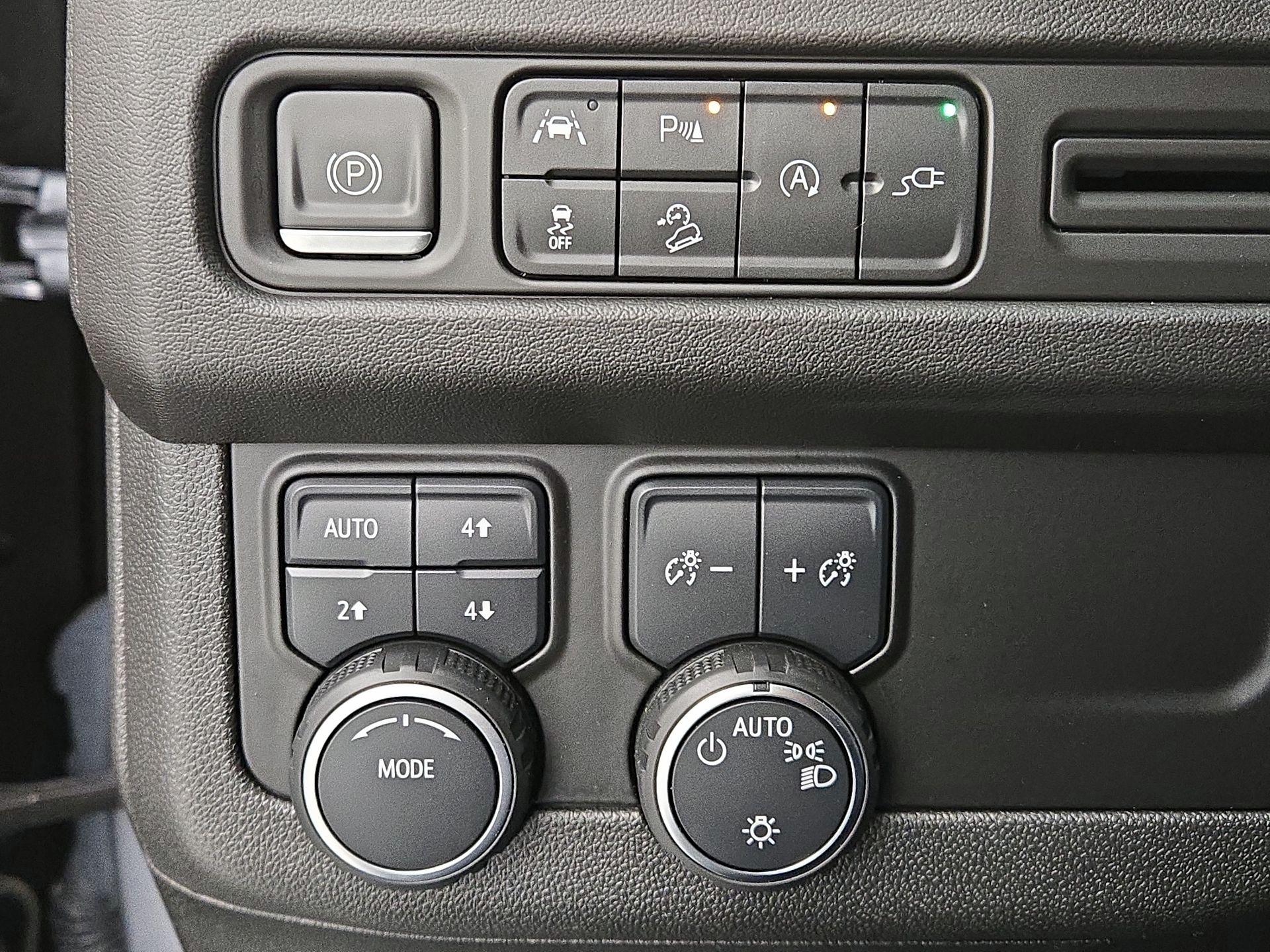 Thumbnail: 2022 Chevrolet Suburban - 13