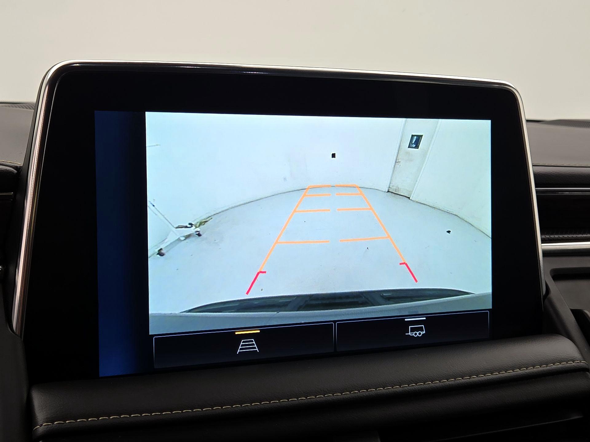 Thumbnail: 2022 Chevrolet Suburban - 14