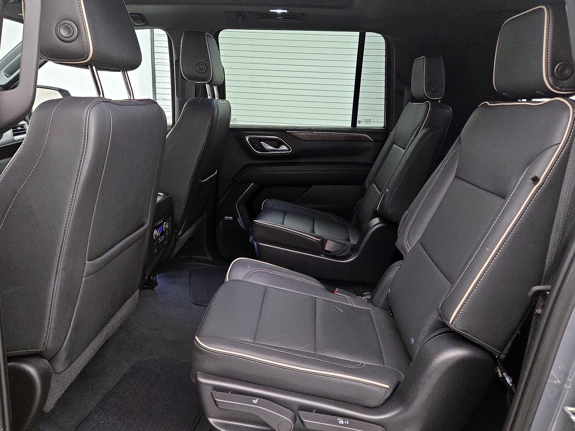 Thumbnail: 2022 Chevrolet Suburban - 20