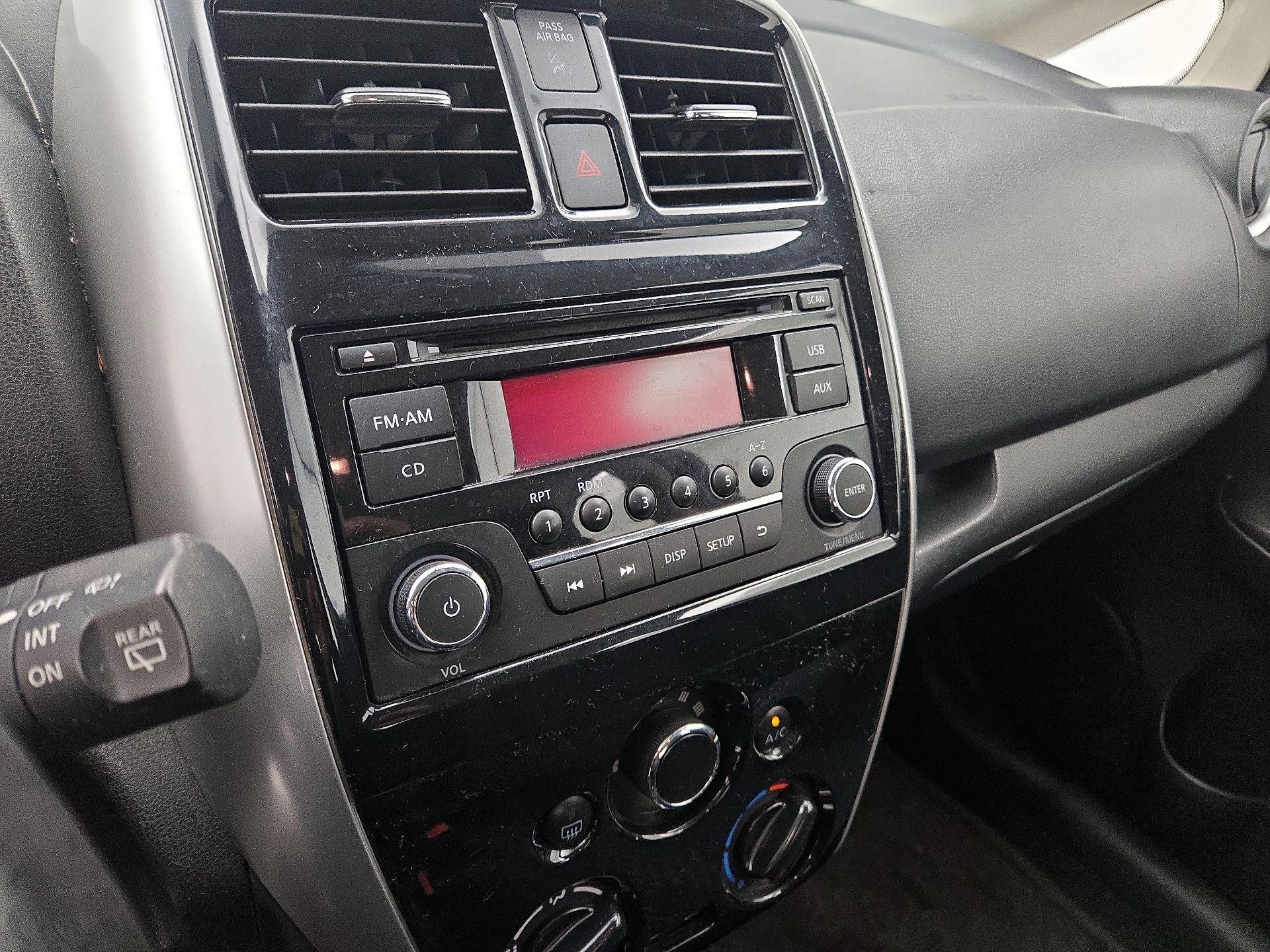 Thumbnail: 2015 Nissan Versa Note - 13