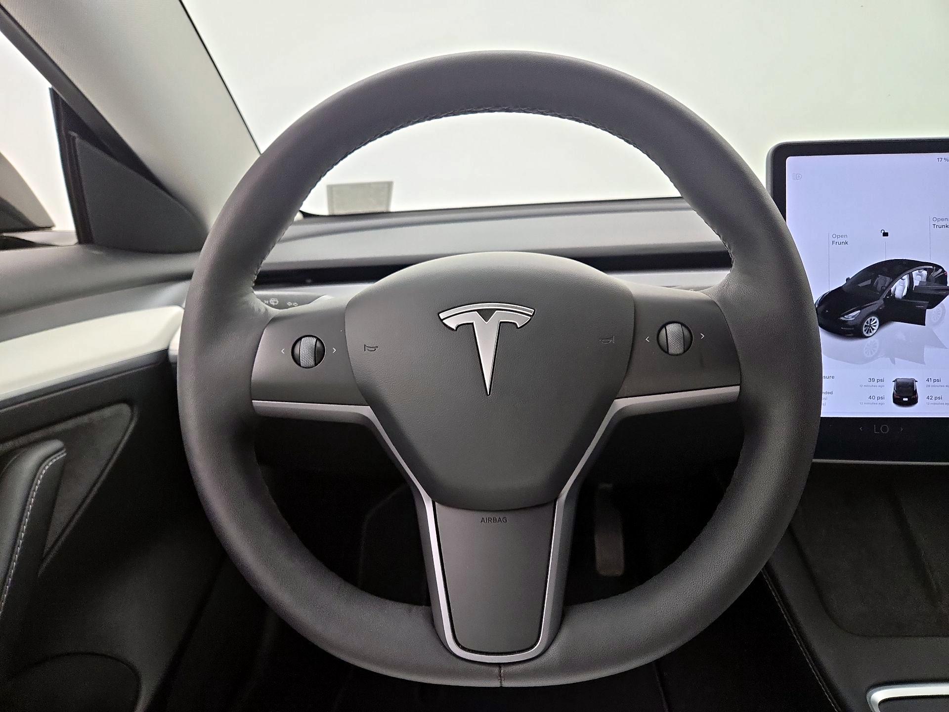 Thumbnail: 2022 Tesla Model 3 - 10