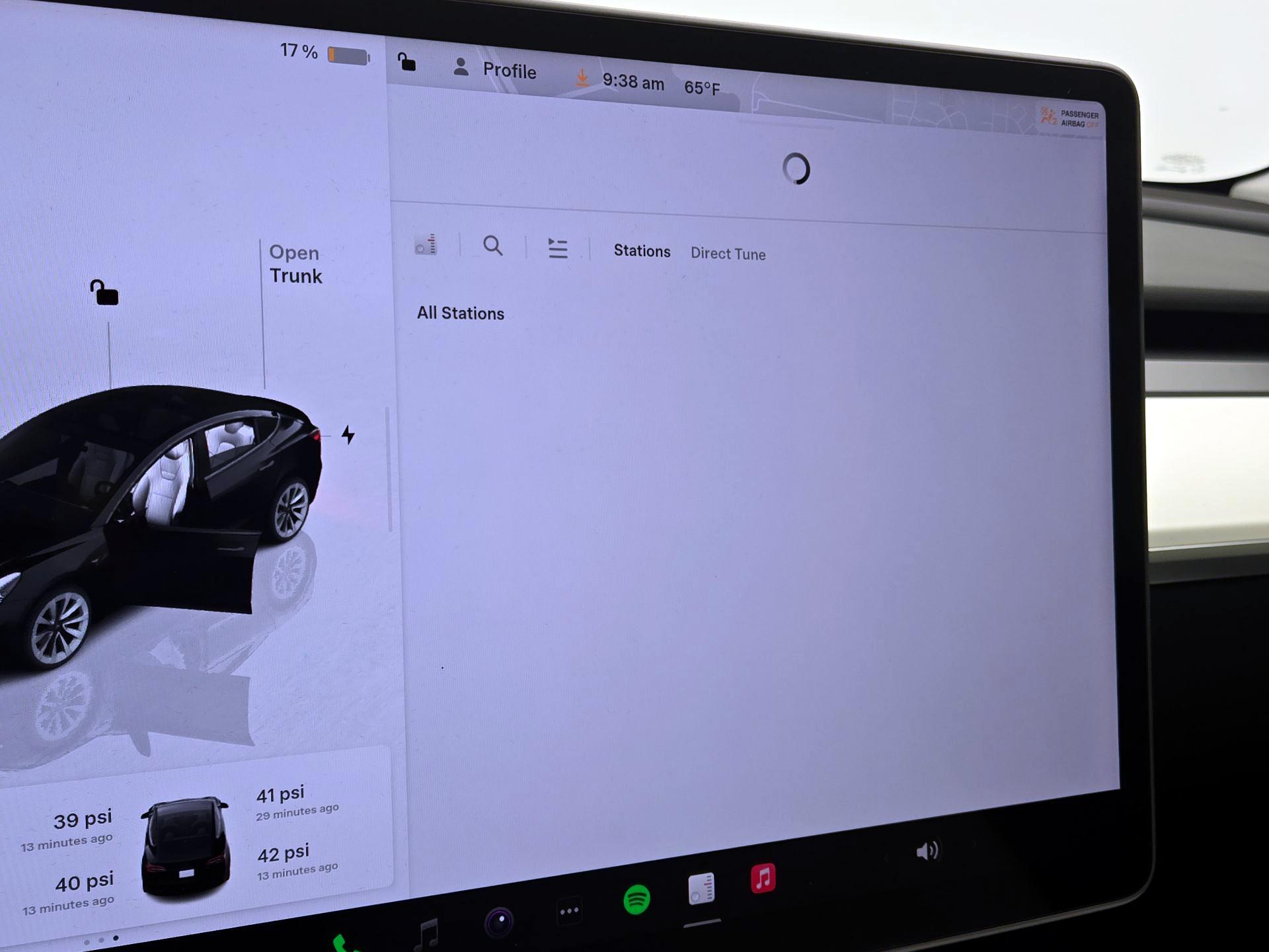Thumbnail: 2022 Tesla Model 3 - 15