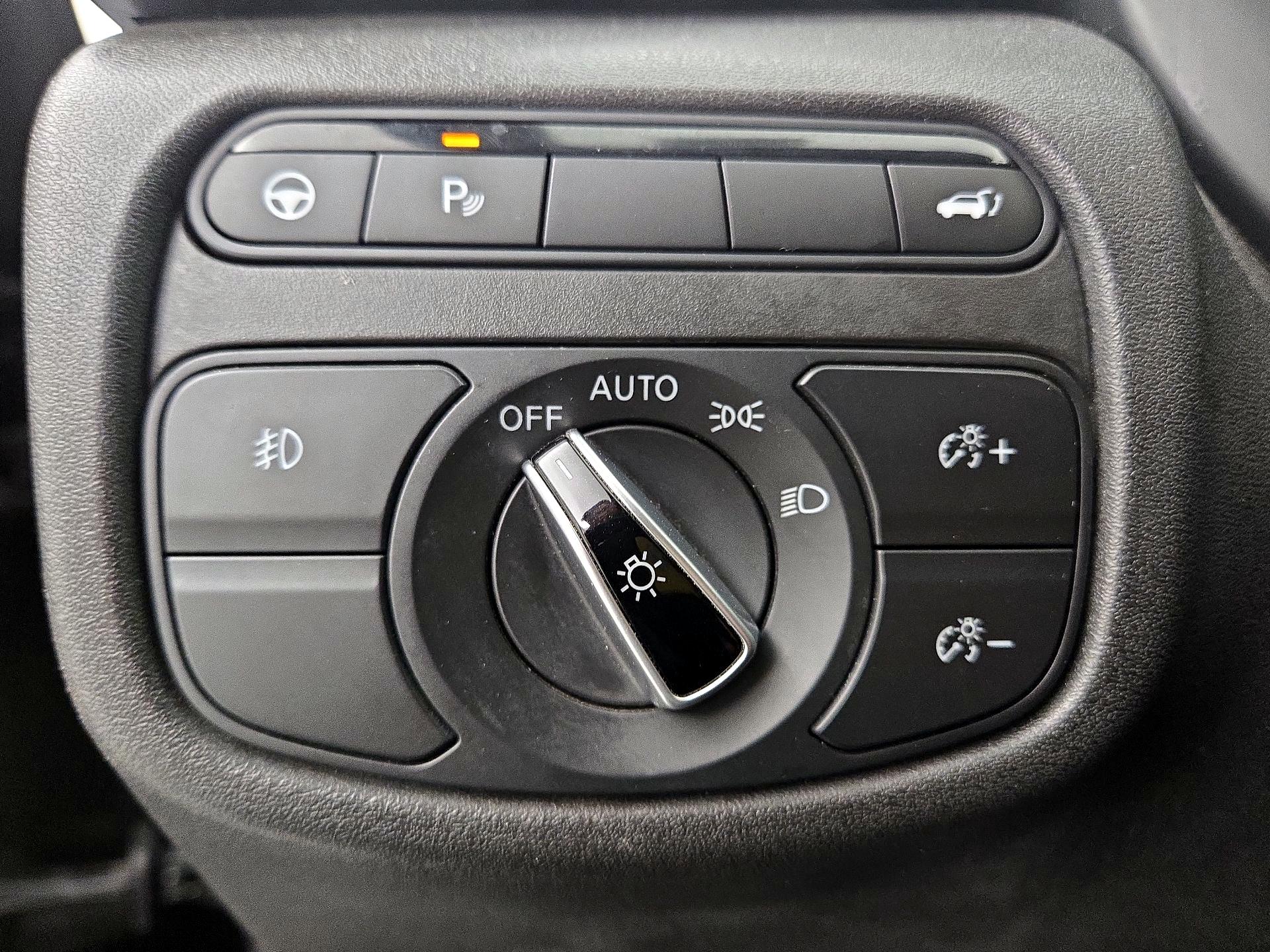 Thumbnail: 2022 INFINITI QX50 - 13