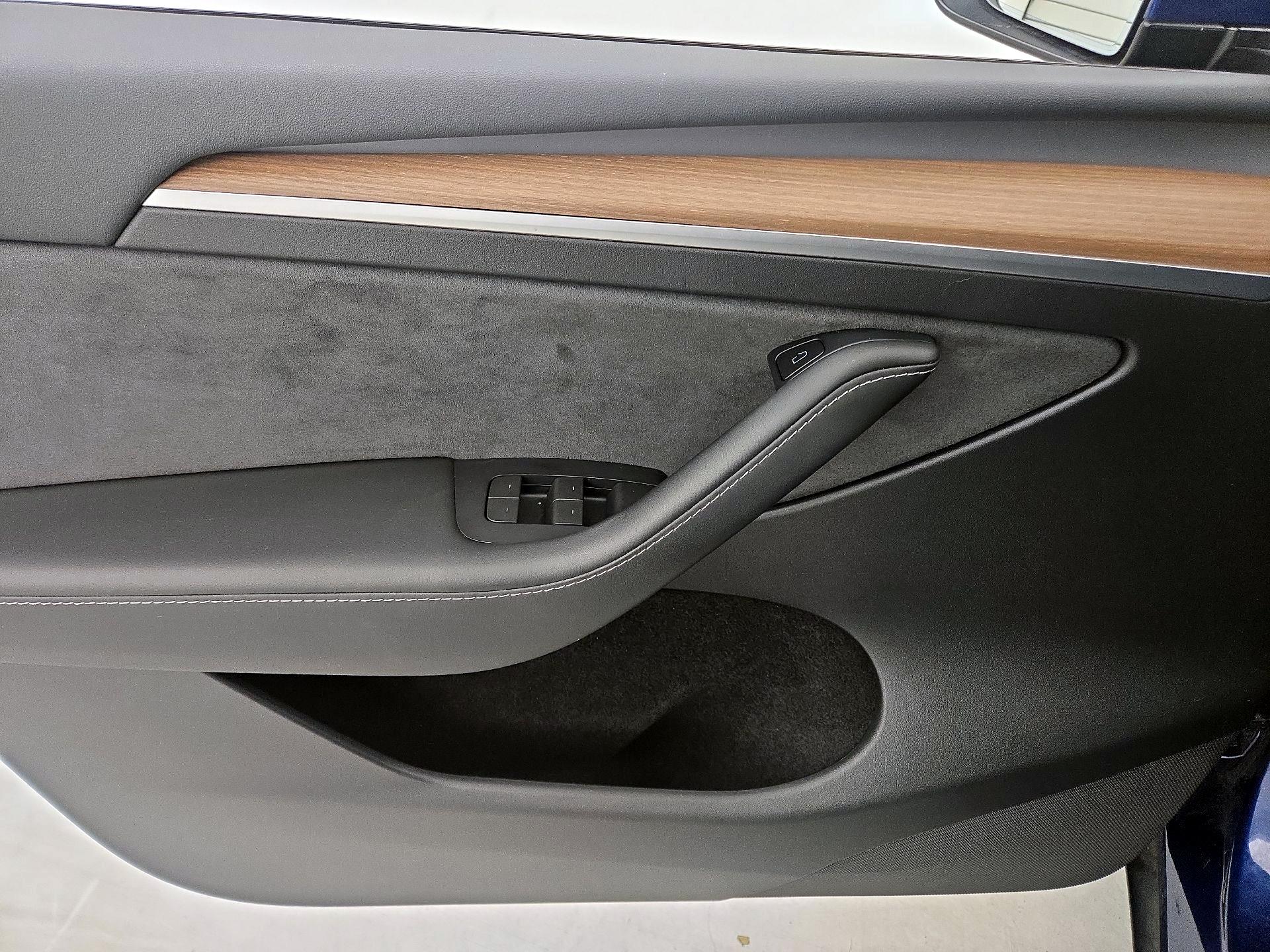 Thumbnail: 2023 Tesla Model Y - 12