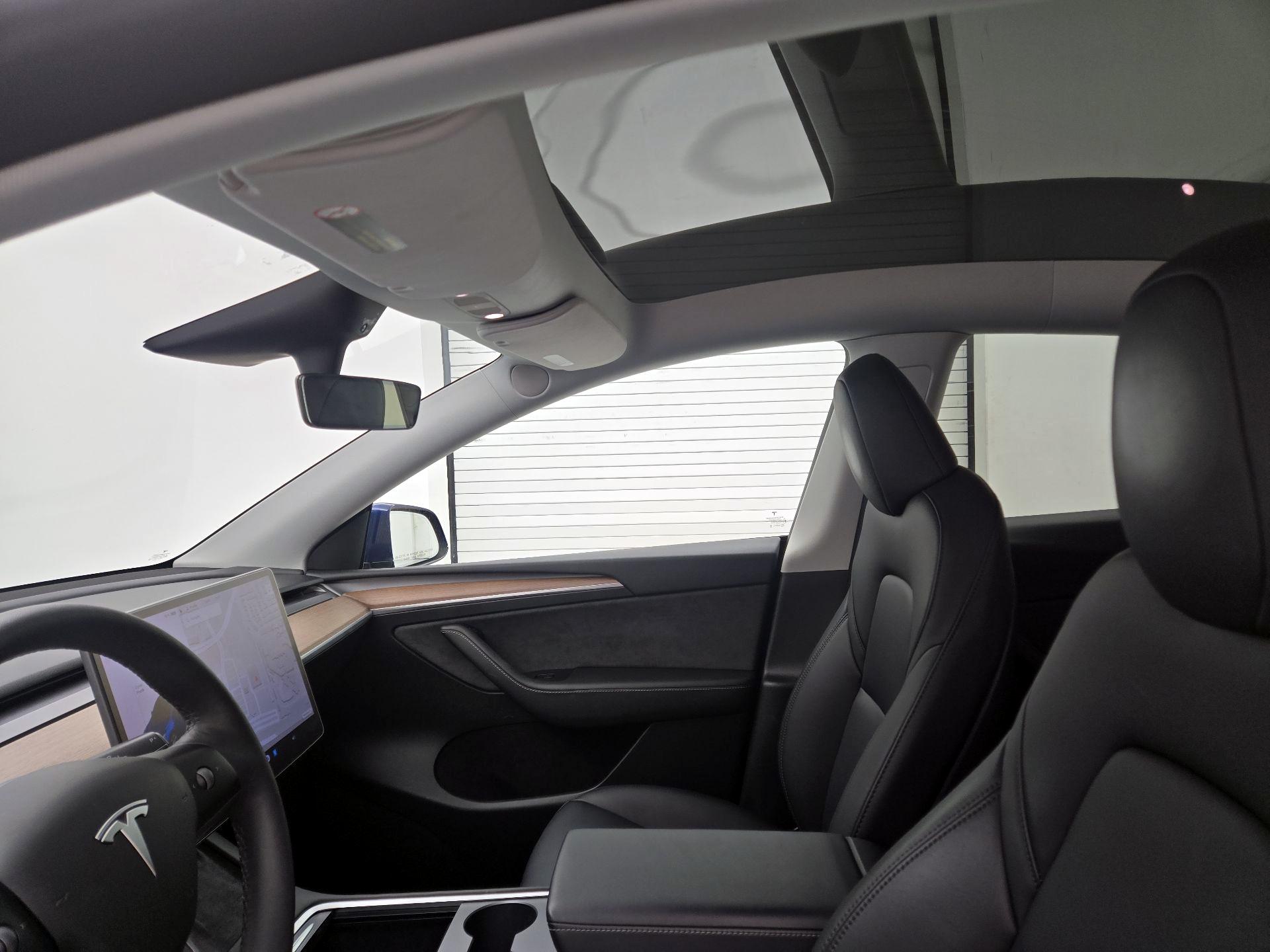 Thumbnail: 2023 Tesla Model Y - 19