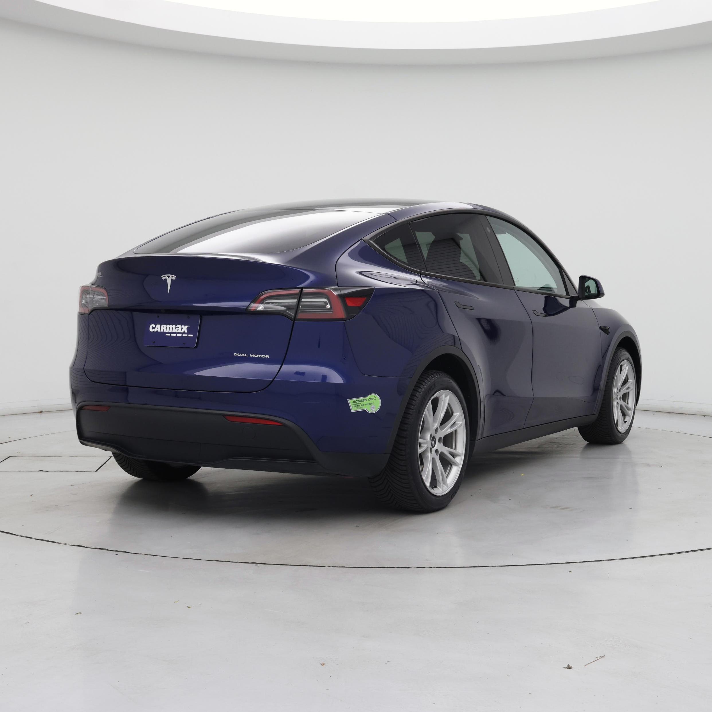Thumbnail: 2023 Tesla Model Y - 8