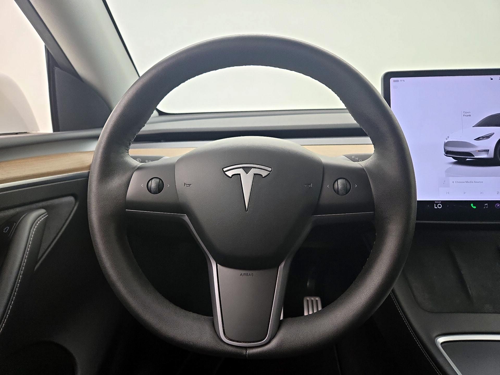 Thumbnail: 2023 Tesla Model Y - 10