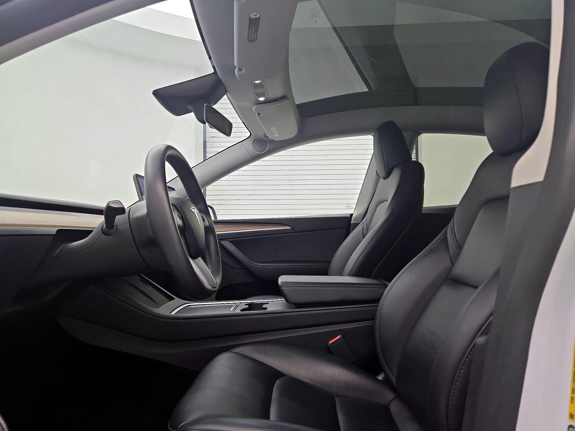 Thumbnail: 2023 Tesla Model Y - 18