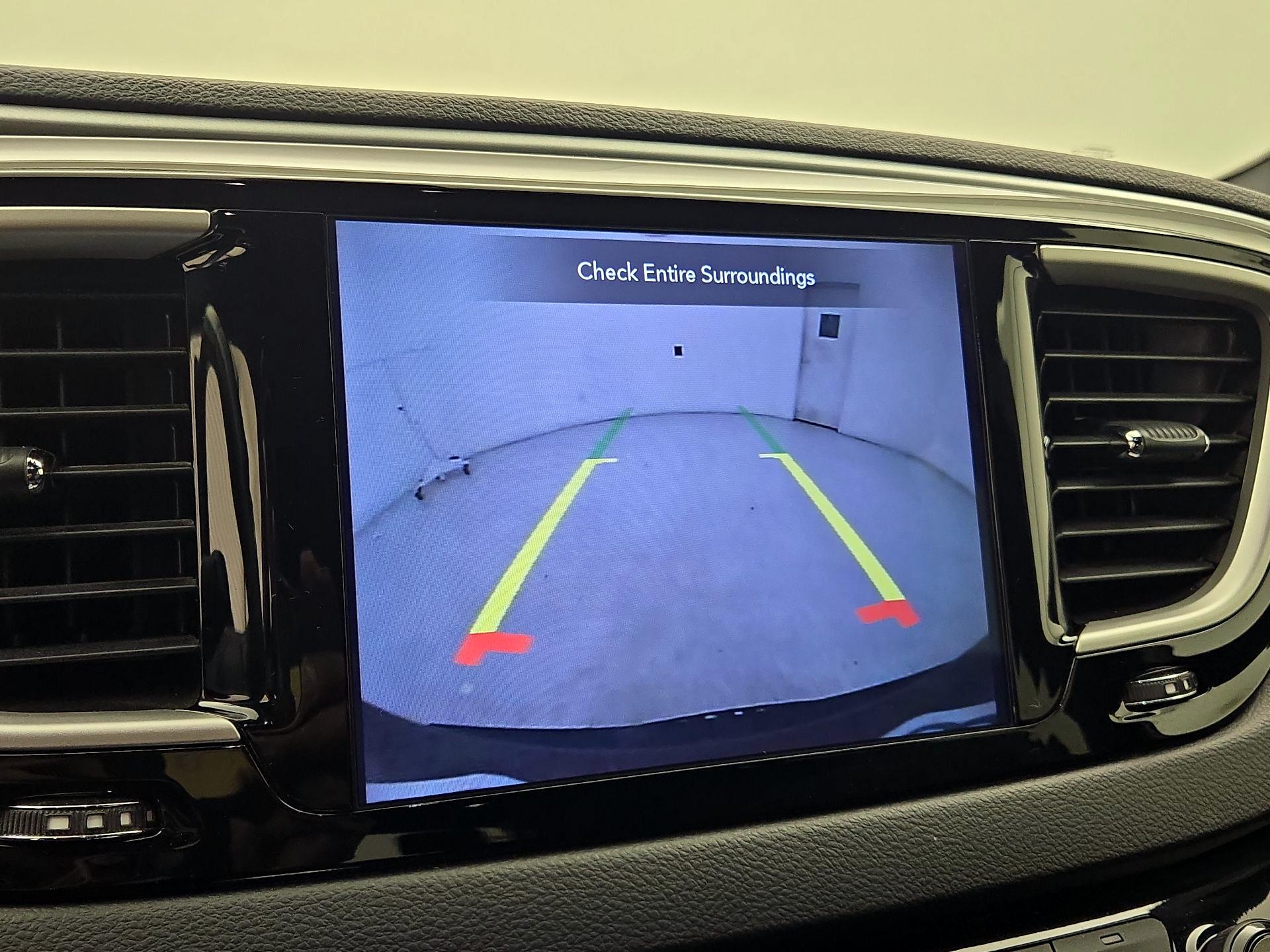 Thumbnail: 2020 Chrysler Pacifica - 14