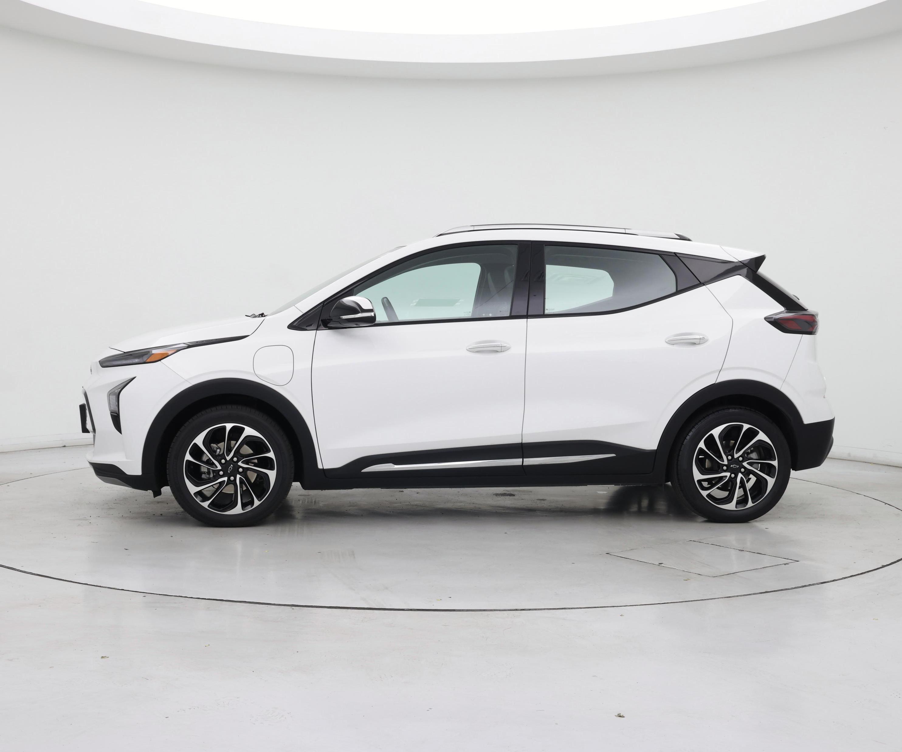 Thumbnail: 2023 Chevrolet Bolt EUV - 3