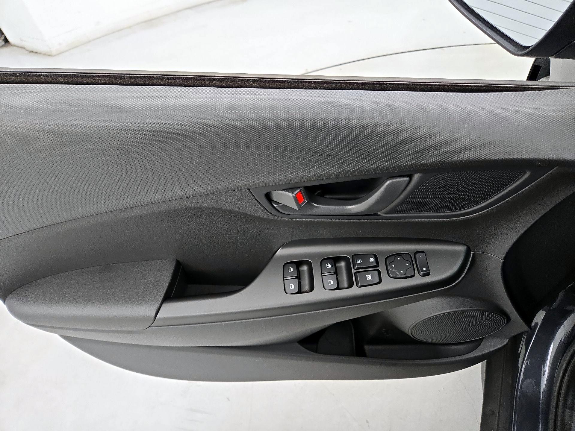 Thumbnail: 2022 Hyundai Kona - 12