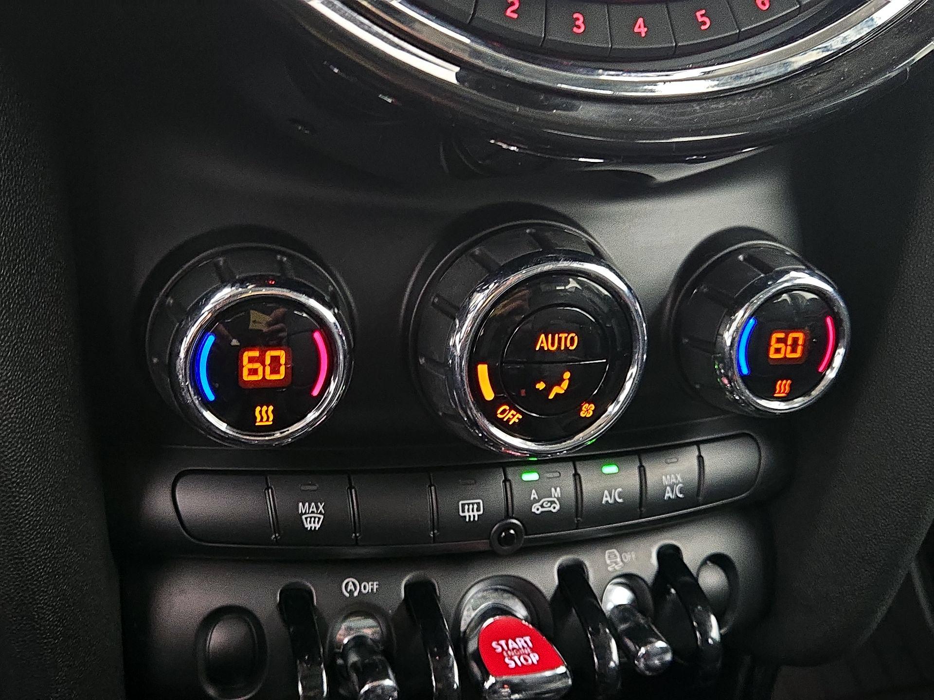 Thumbnail: 2016 MINI Cooper Hardtop - 16