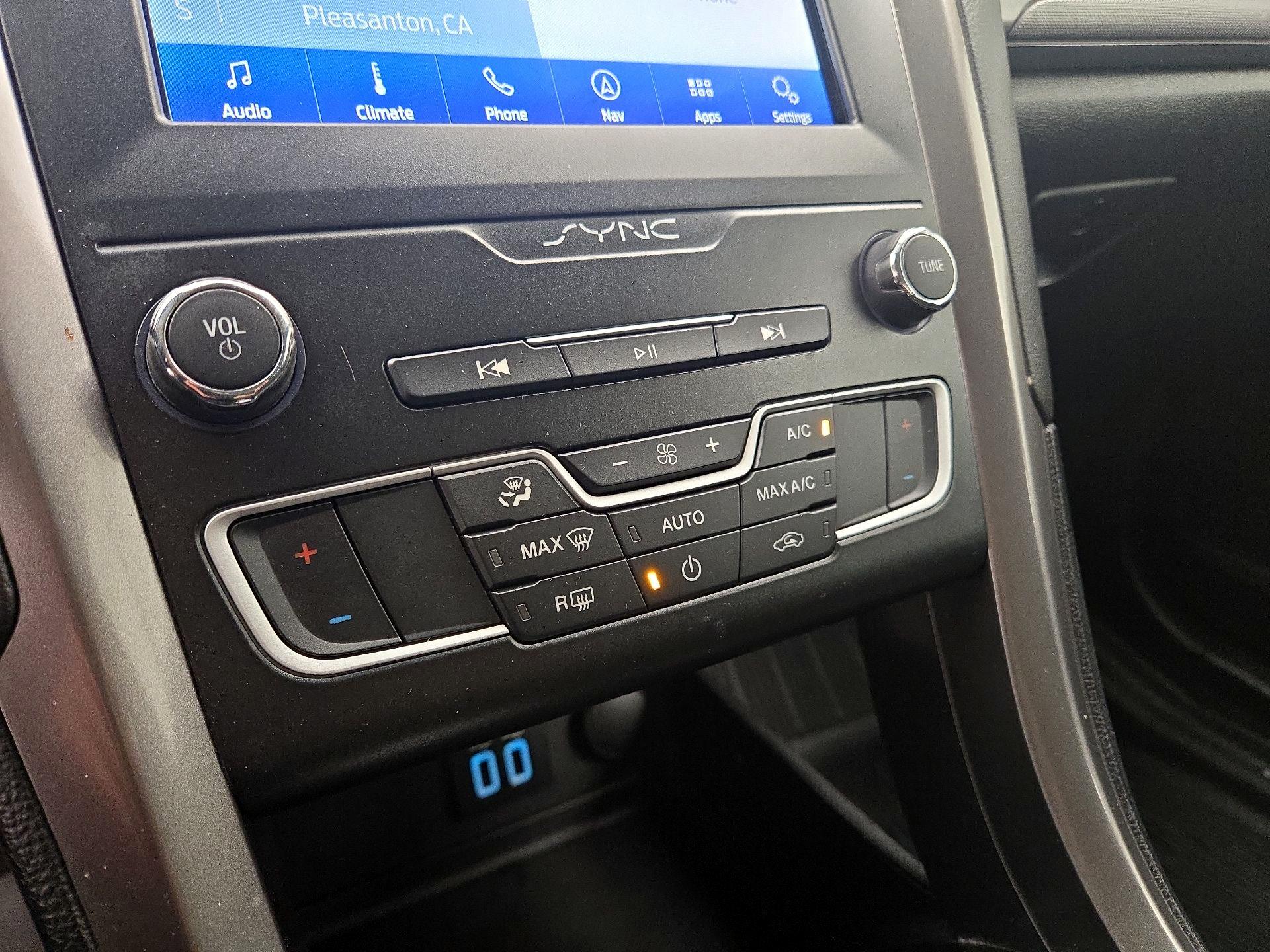 Thumbnail: 2019 Ford Fusion - 16